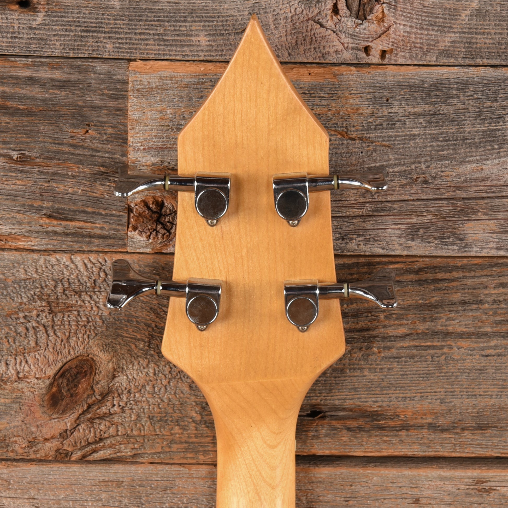 Eastwood Rocket Bass Gold Bass Guitars / 4-String