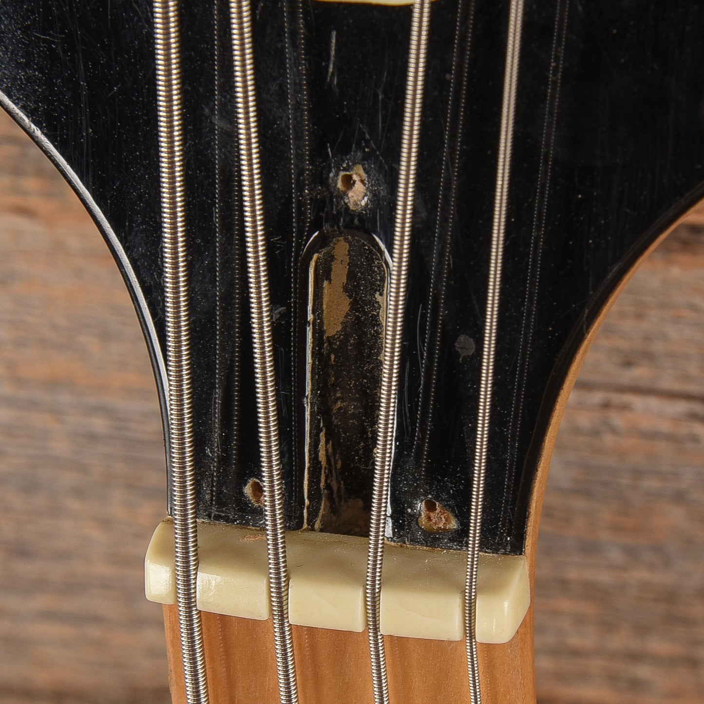 Eastwood Rocket Bass Gold Bass Guitars / 4-String