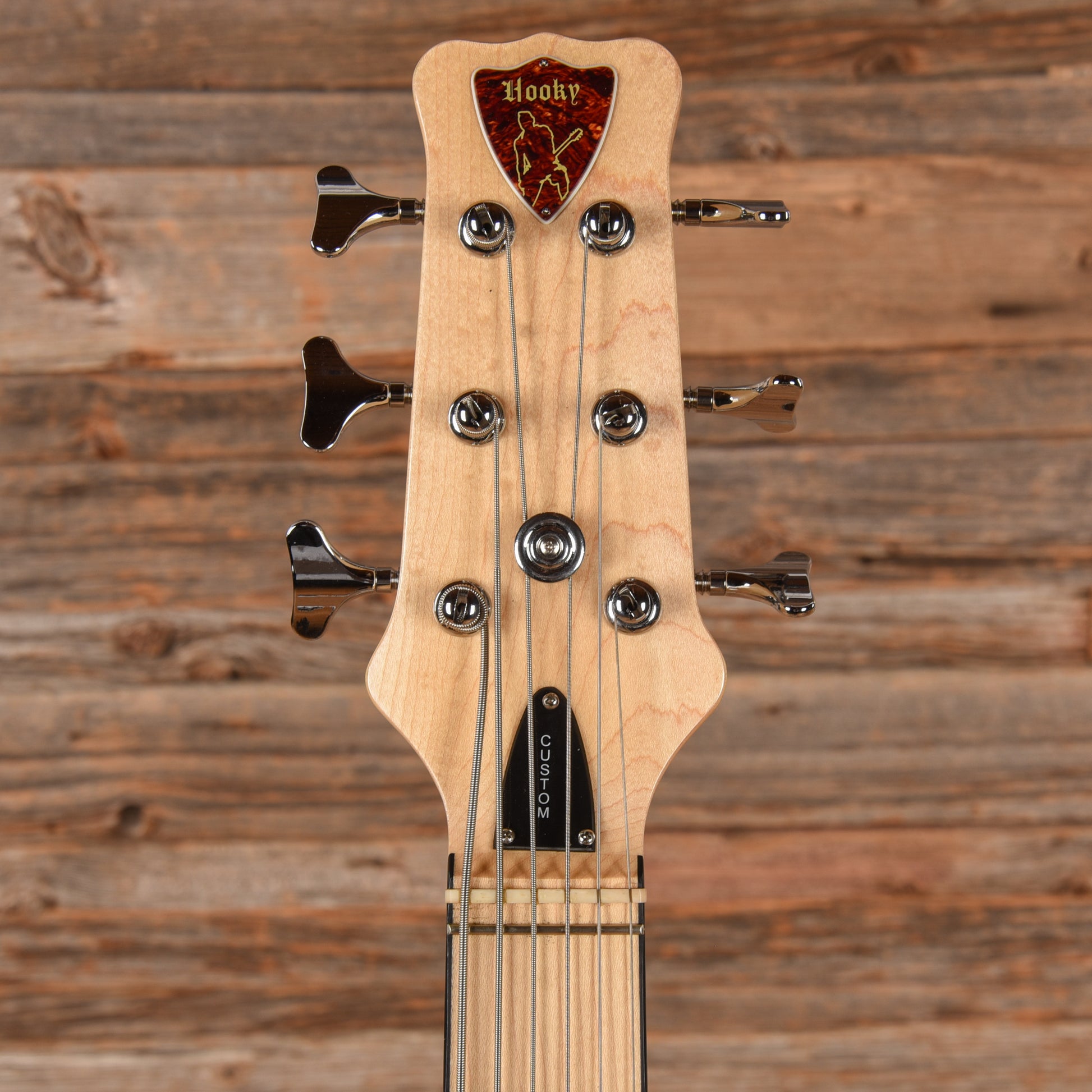 Eastwood Hooky Bass 6 Pro White 2020 Bass Guitars / 5-String or More