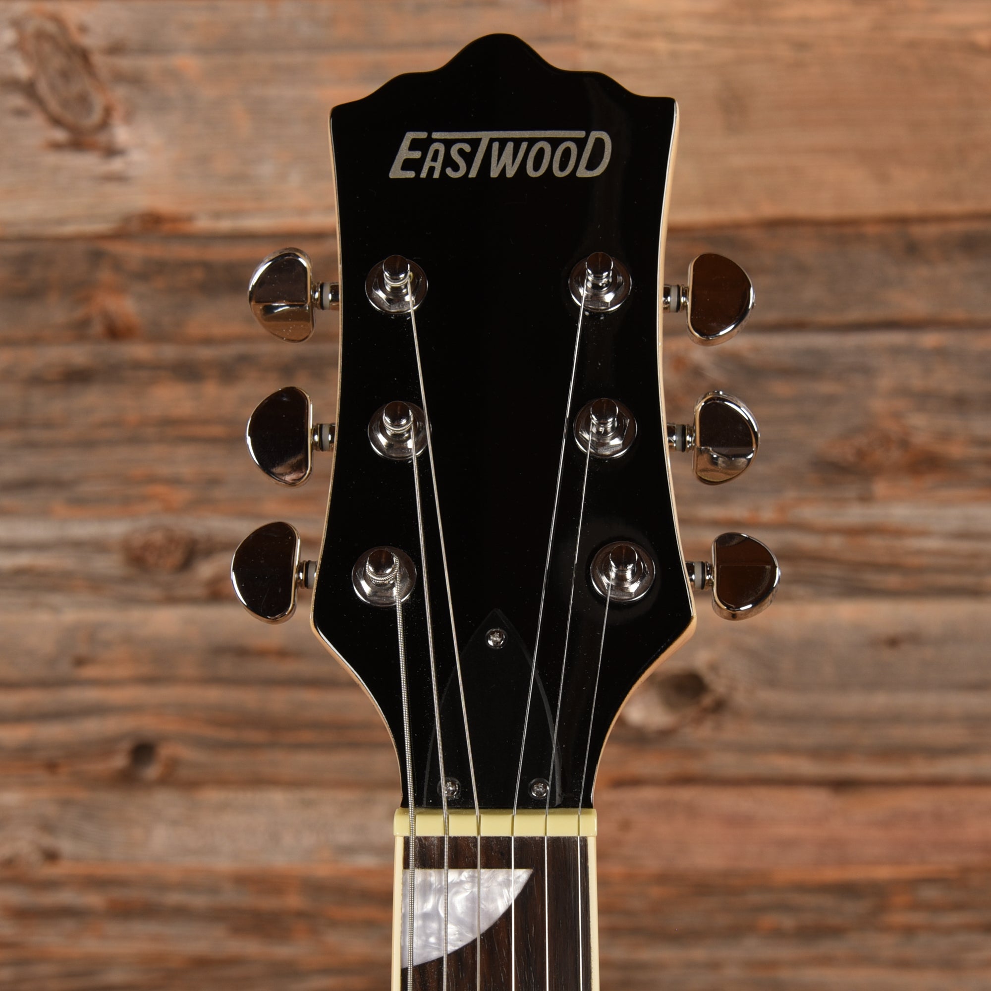 Eastwood Classic 6 Natural – Chicago Music Exchange