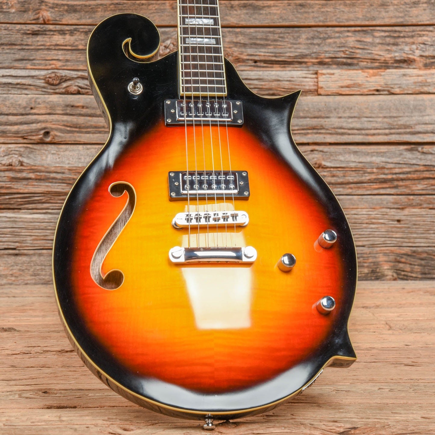 Eastwood 1975 Morris The Cosey Sunburst Electric Guitars / Solid Body