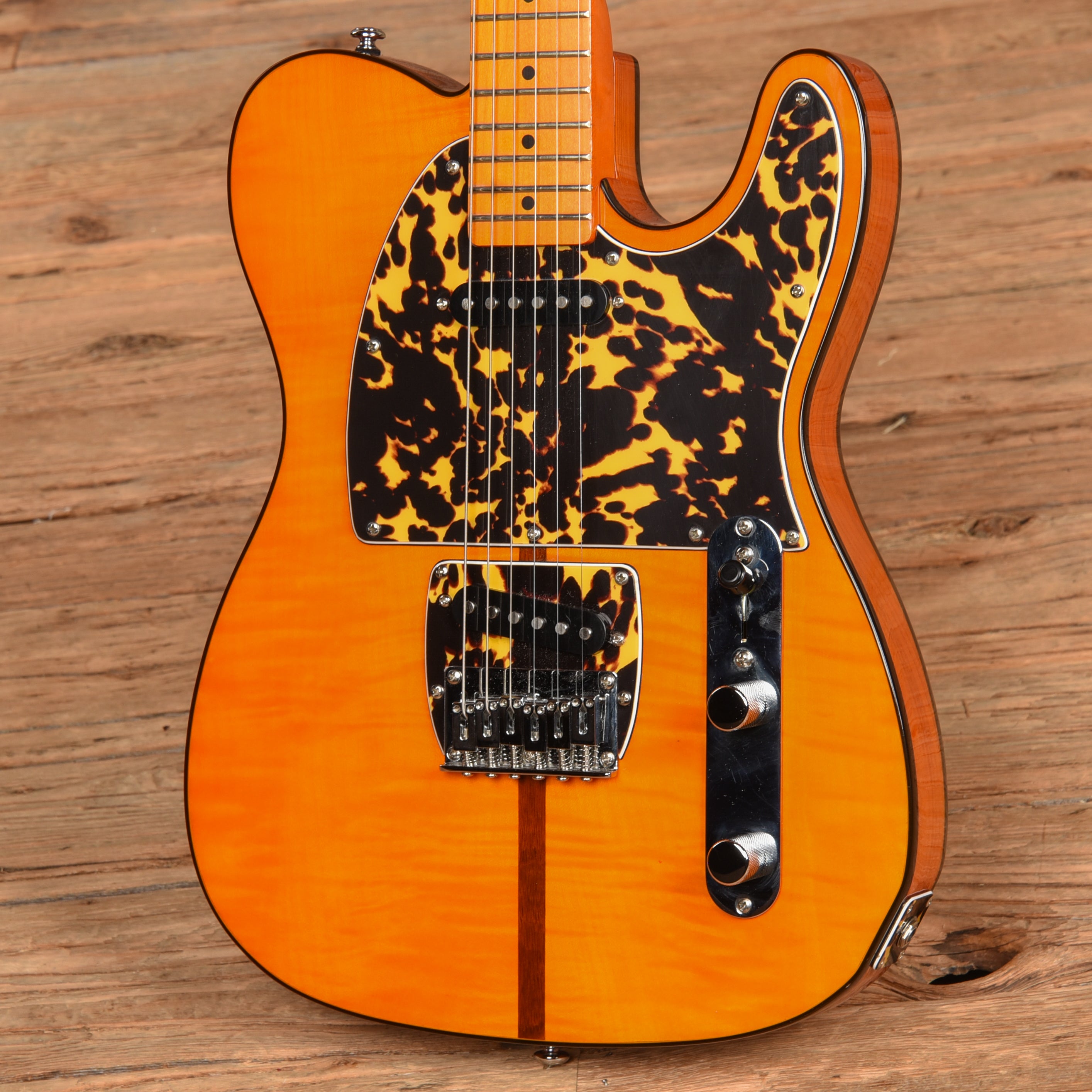 Eastwood Mad Cat Orange 2020 – Chicago Music Exchange
