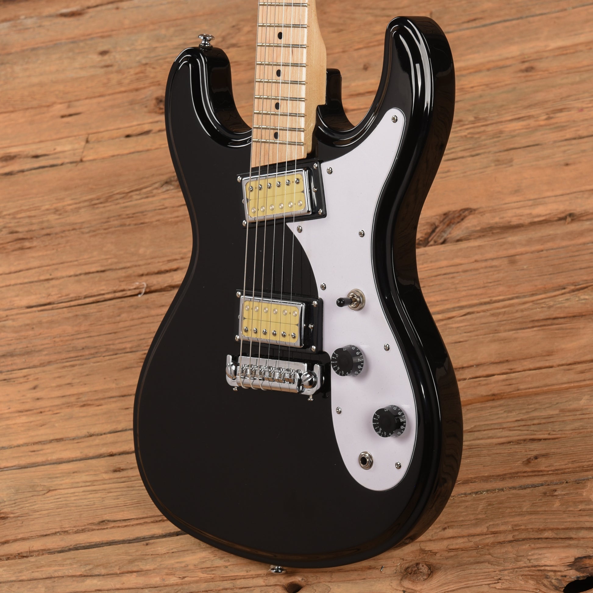 Eastwood Univox Hi-Flier Reissue Black 2023 Electric Guitars / Solid Body