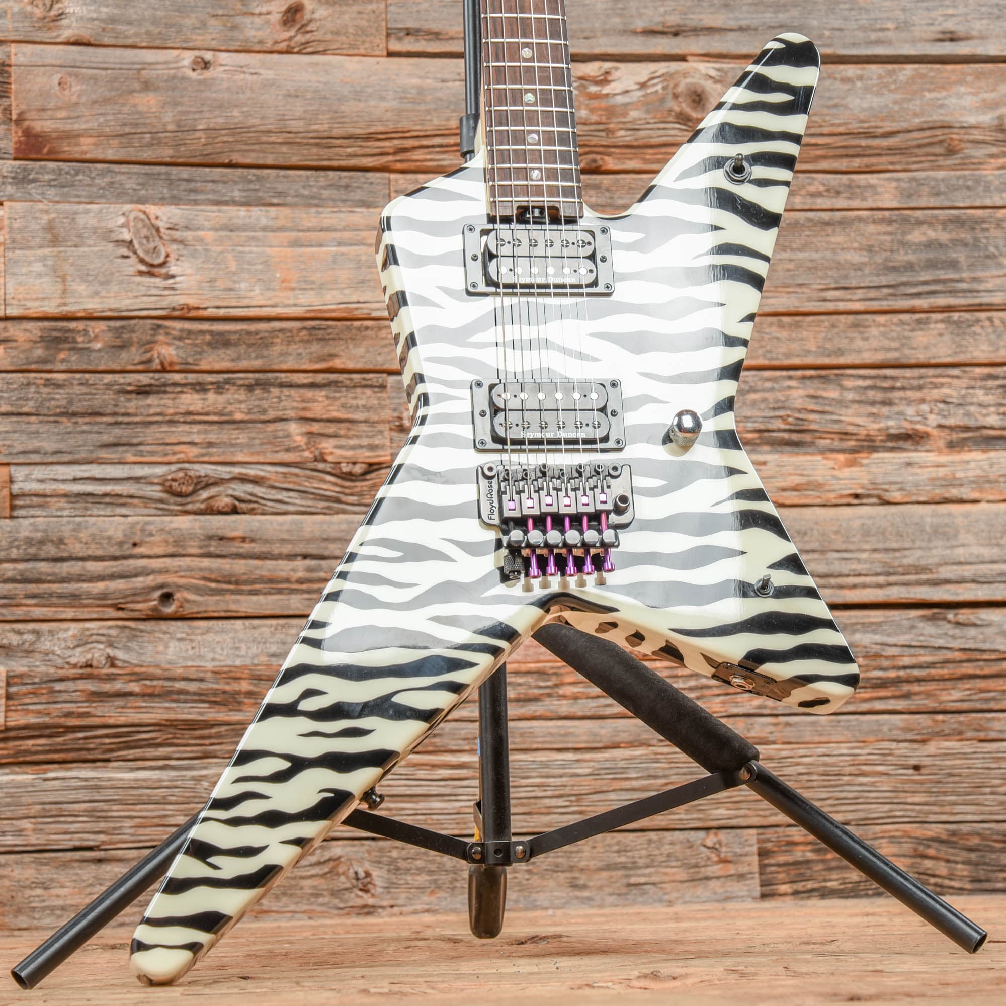 Edwards E-RS-160R Random Star White / Black 2021 – Chicago Music Exchange