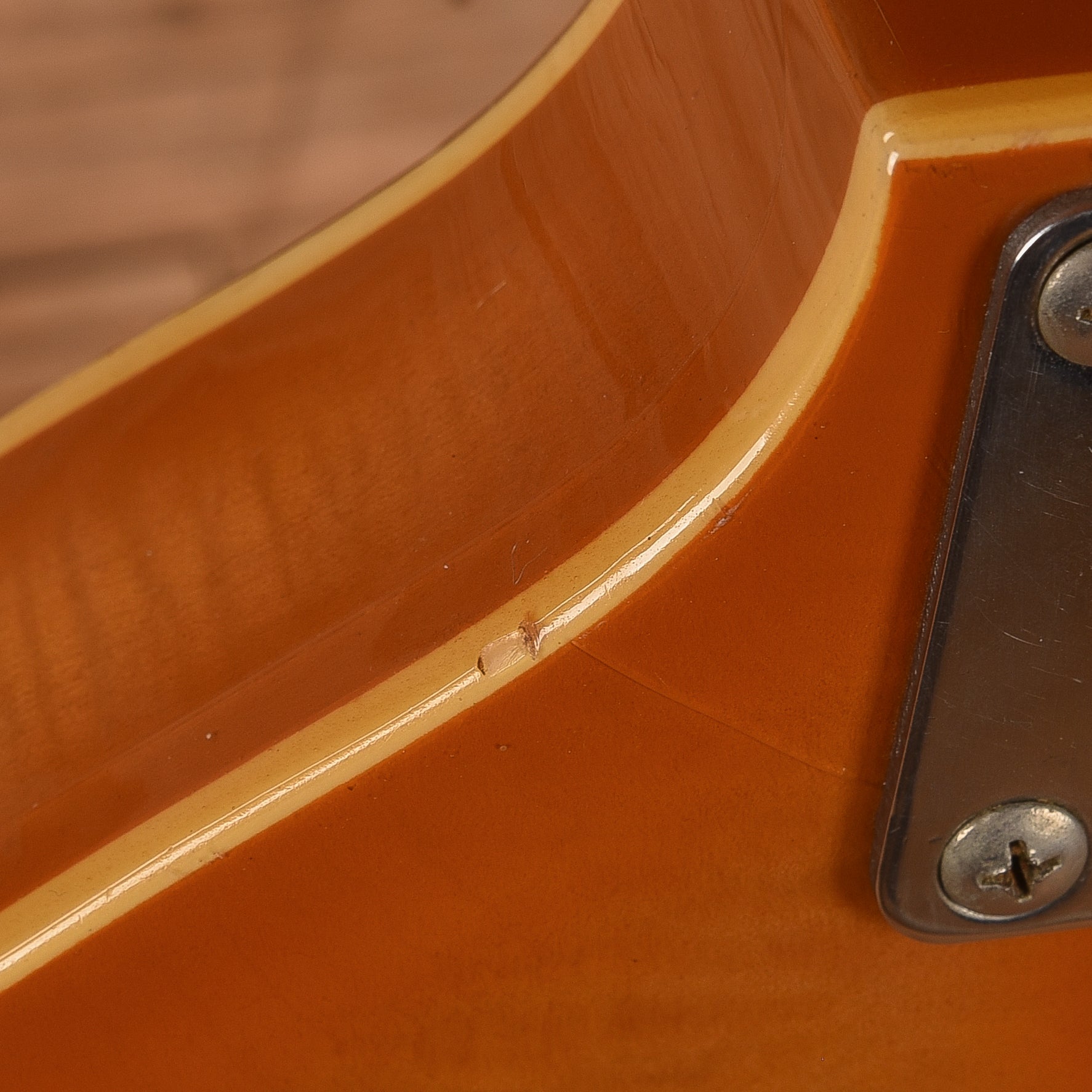 EKO 995 Natural 1960s Bass Guitars / 4-String