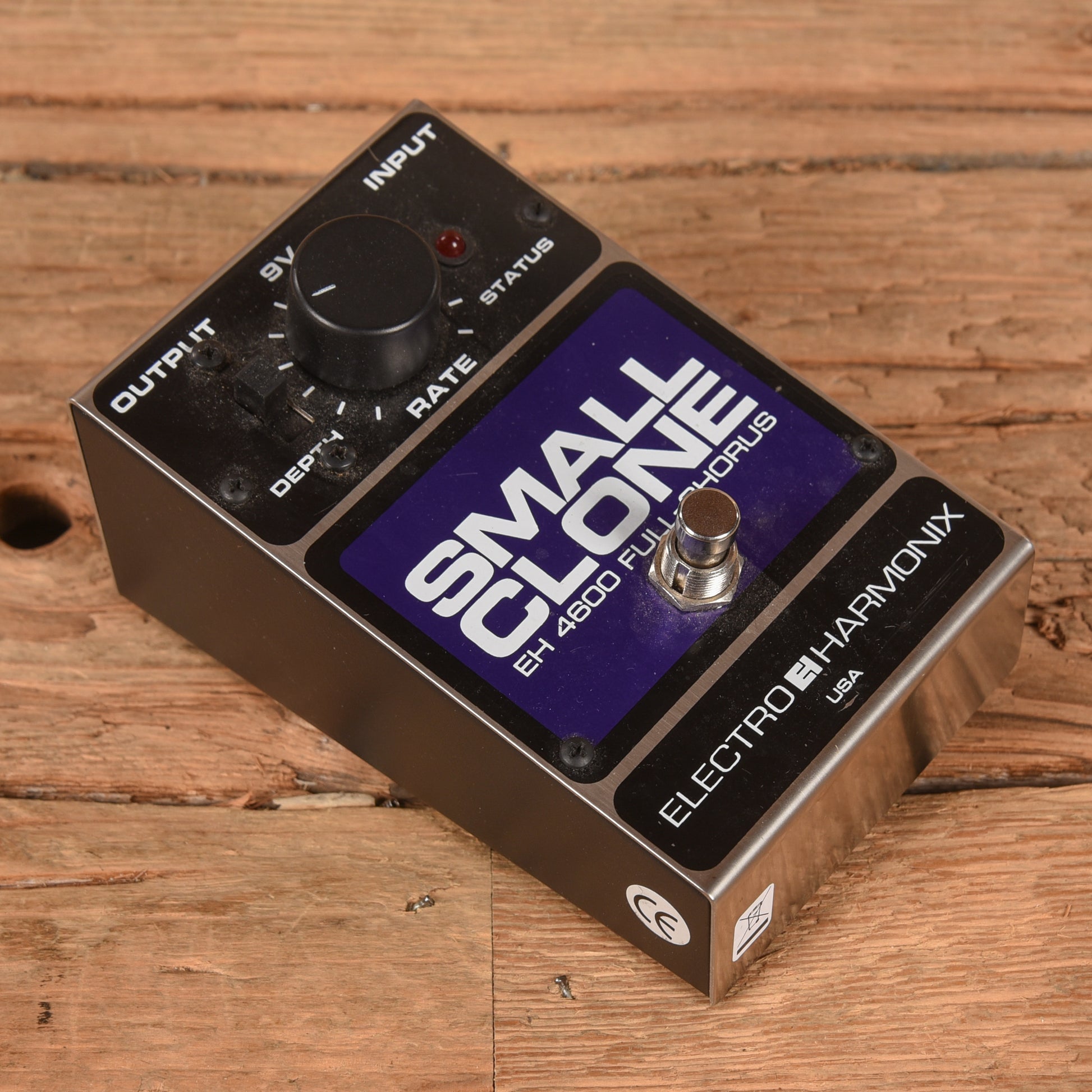 Electro-Harmonix EH4600 Small Clone Effect Pedals