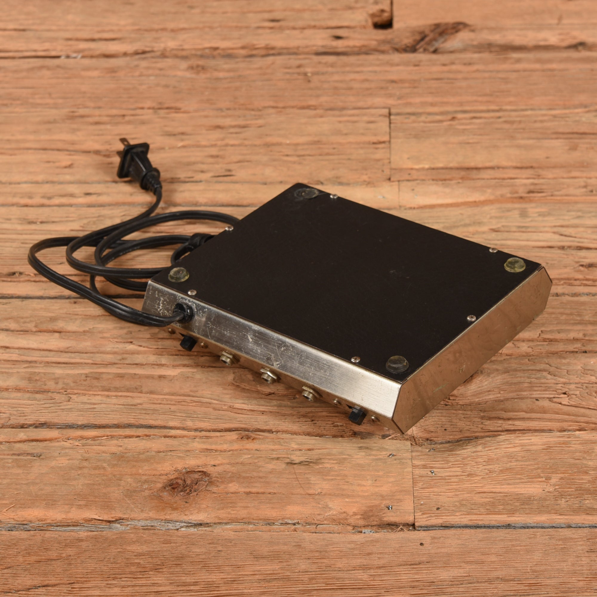 Electro-Harmonix Deluxe Memory Man  1970s Effects and Pedals / Delay