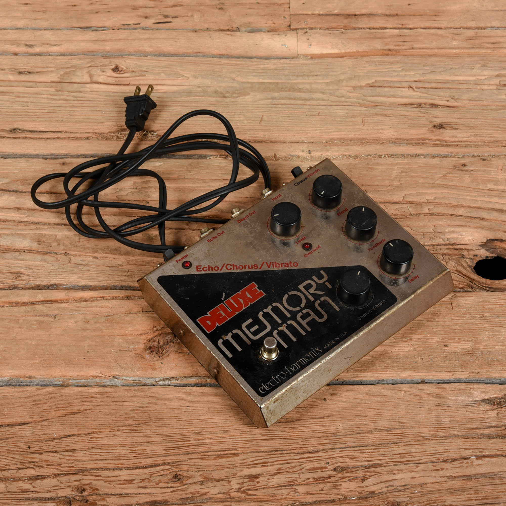 Electro-Harmonix Deluxe Memory Man Effects and Pedals / Delay