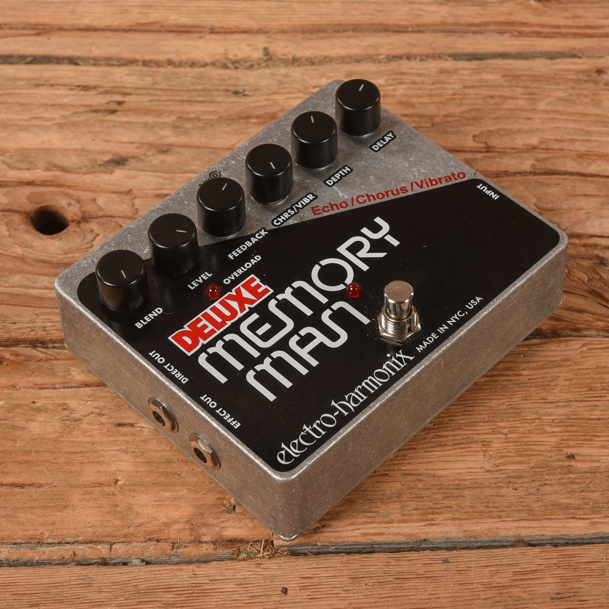 Electro-Harmonix Deluxe Memory Man Effects and Pedals / Delay
