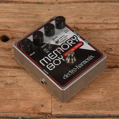 Electro-Harmonix Memory Boy Effects and Pedals / Delay