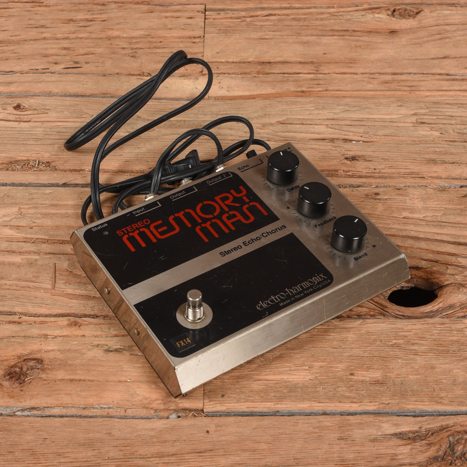 Electro-Harmonix Stereo Memory Man Effects and Pedals / Delay