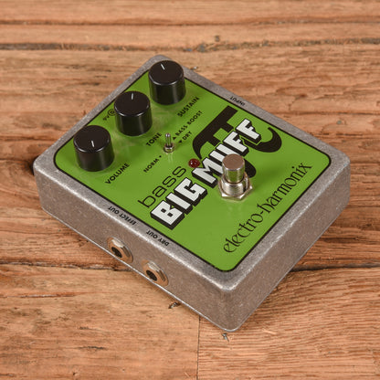 Electro-Harmonix Bass Big Muff Pi Fuzz Pedal Effects and Pedals / Fuzz