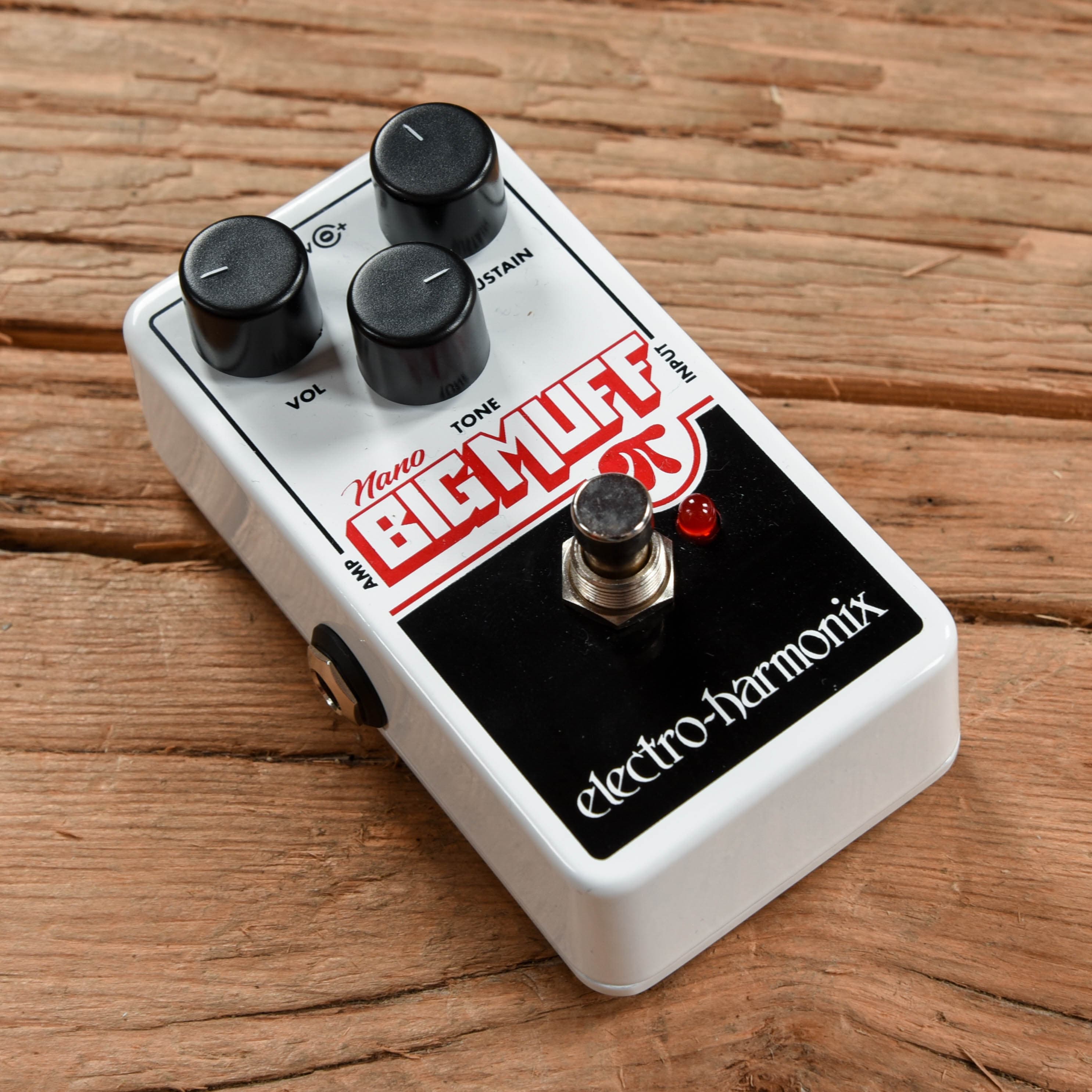 Electro-Harmonix Nano Big Muff Effects and Pedals / Fuzz