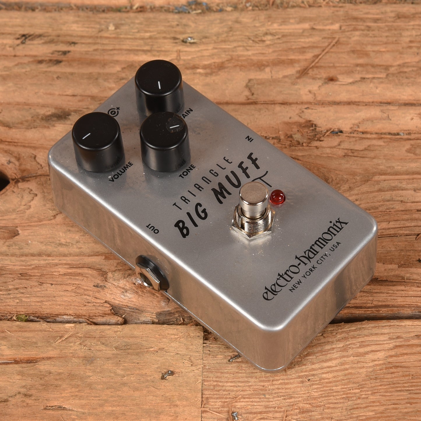 Electro-Harmonix Triangle Big Muff Effects and Pedals / Fuzz