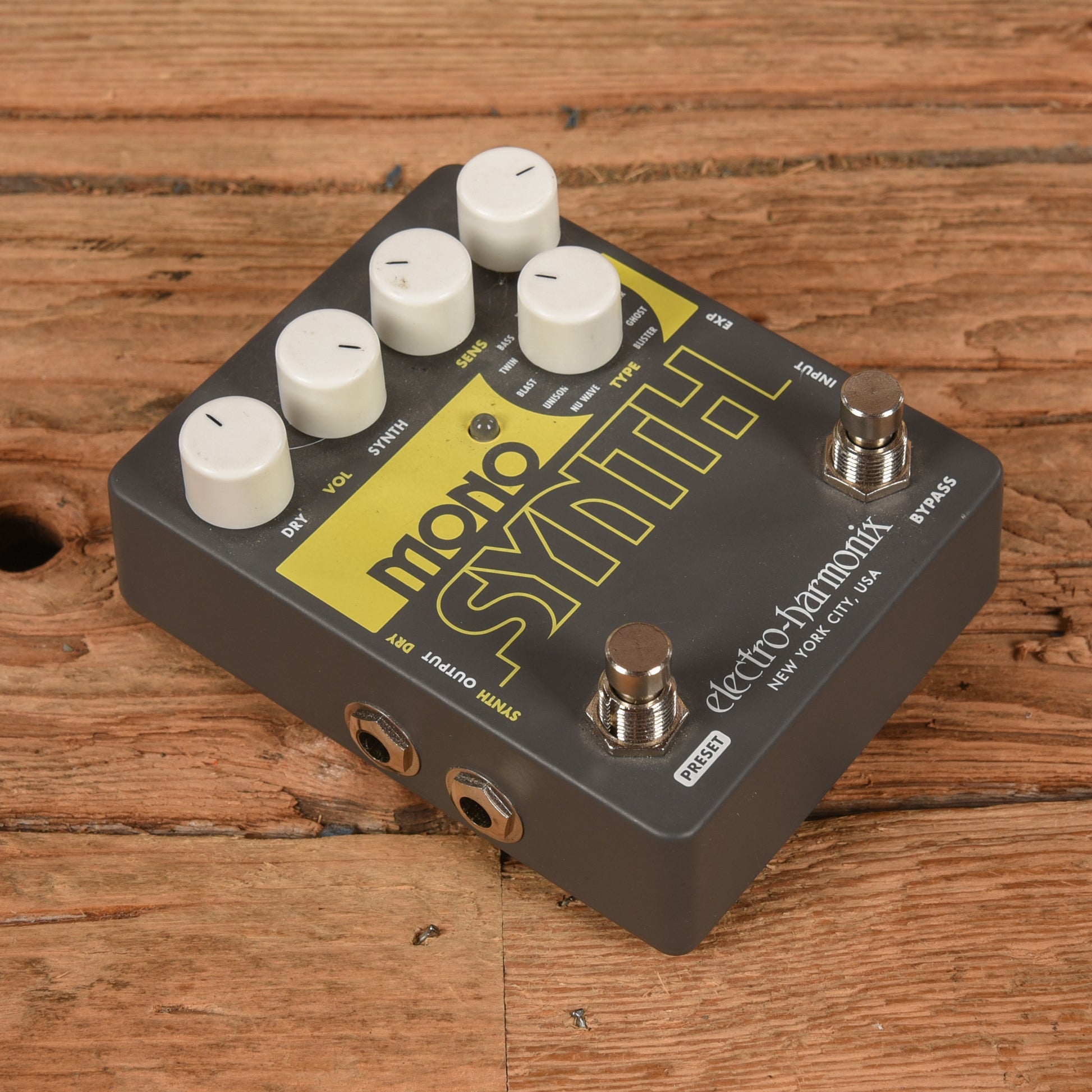 Electro-Harmonix Guitar Mono Synth Effects and Pedals / Guitar Synths