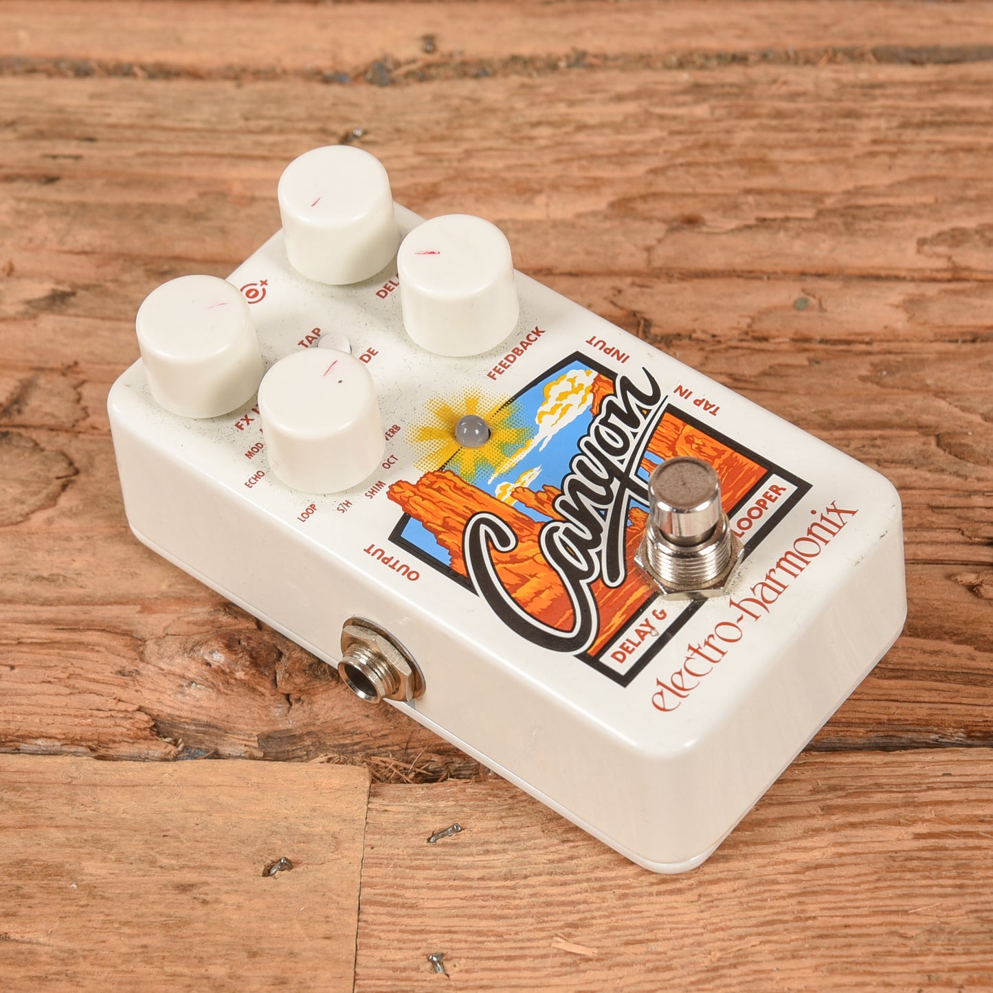 Electro-Harmonix Canyon Delay & Looper Pedal – Chicago Music Exchange