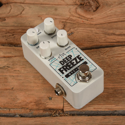 Electro-Harmonix Deep Freeze Effects and Pedals / Loop Pedals and Samplers