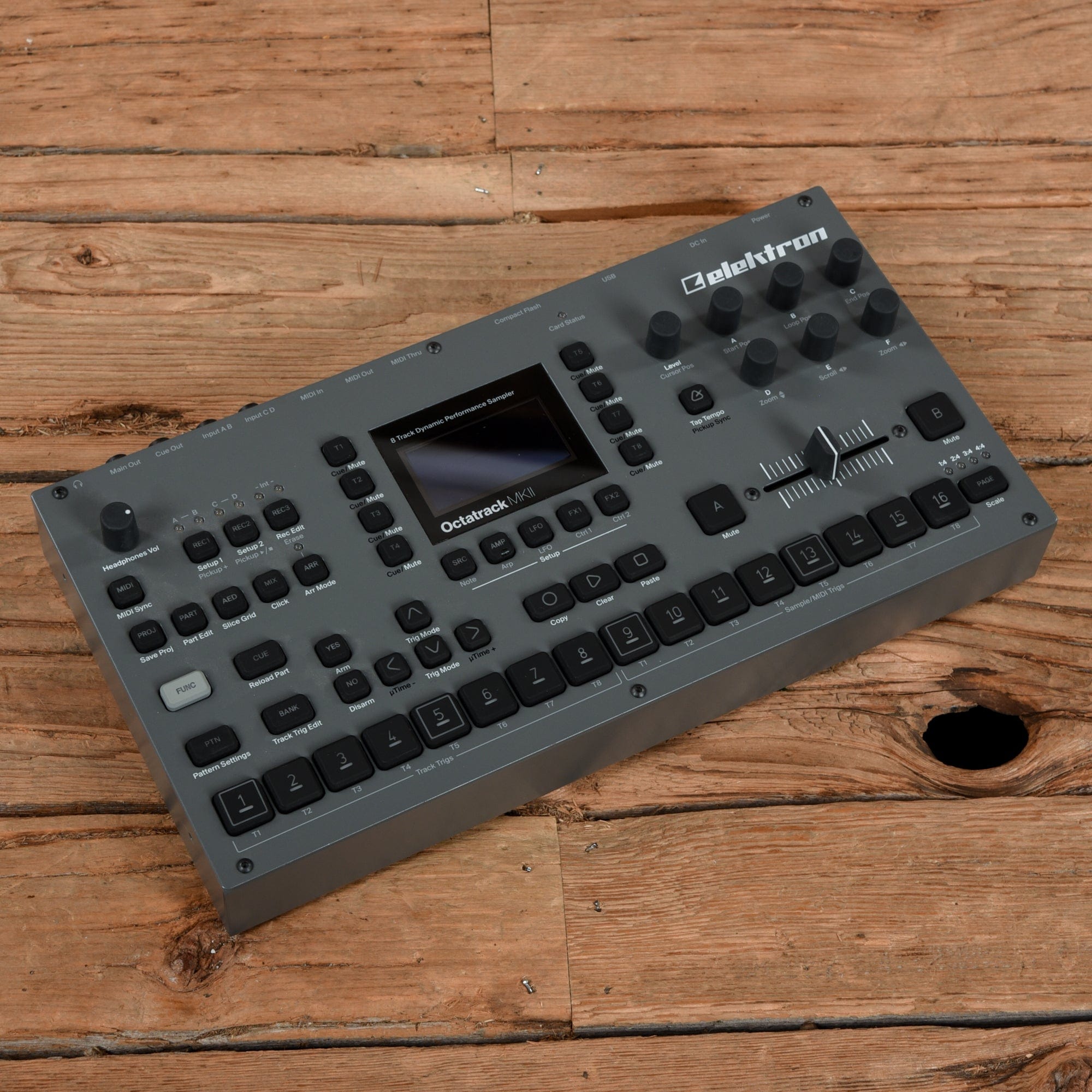Elektron Octatrack MkII Dynamic 8-Track Performance Sampler Keyboards and Synths / Samplers