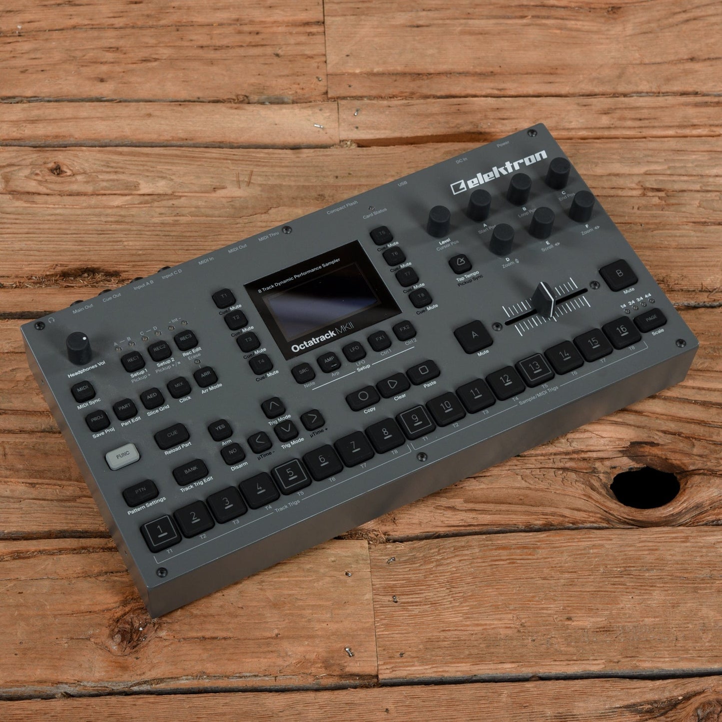 Elektron Octatrack MkII Dynamic 8-Track Performance Sampler Keyboards and Synths / Samplers