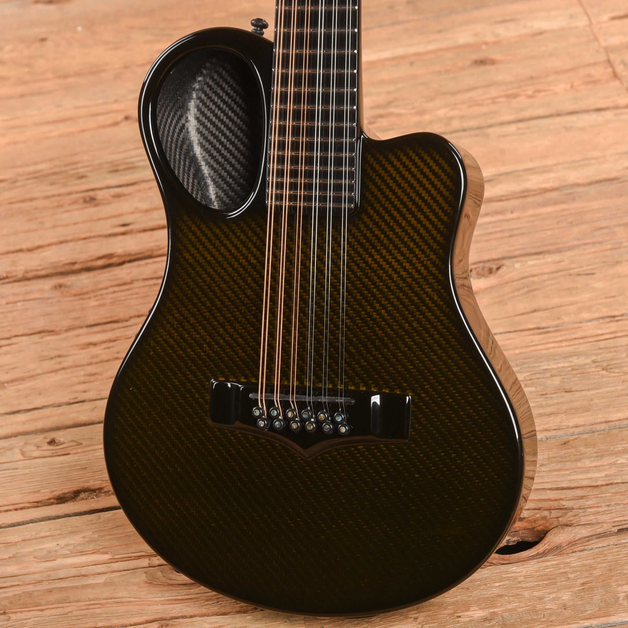 Emerald Amicus Black Acoustic Guitars / Dreadnought