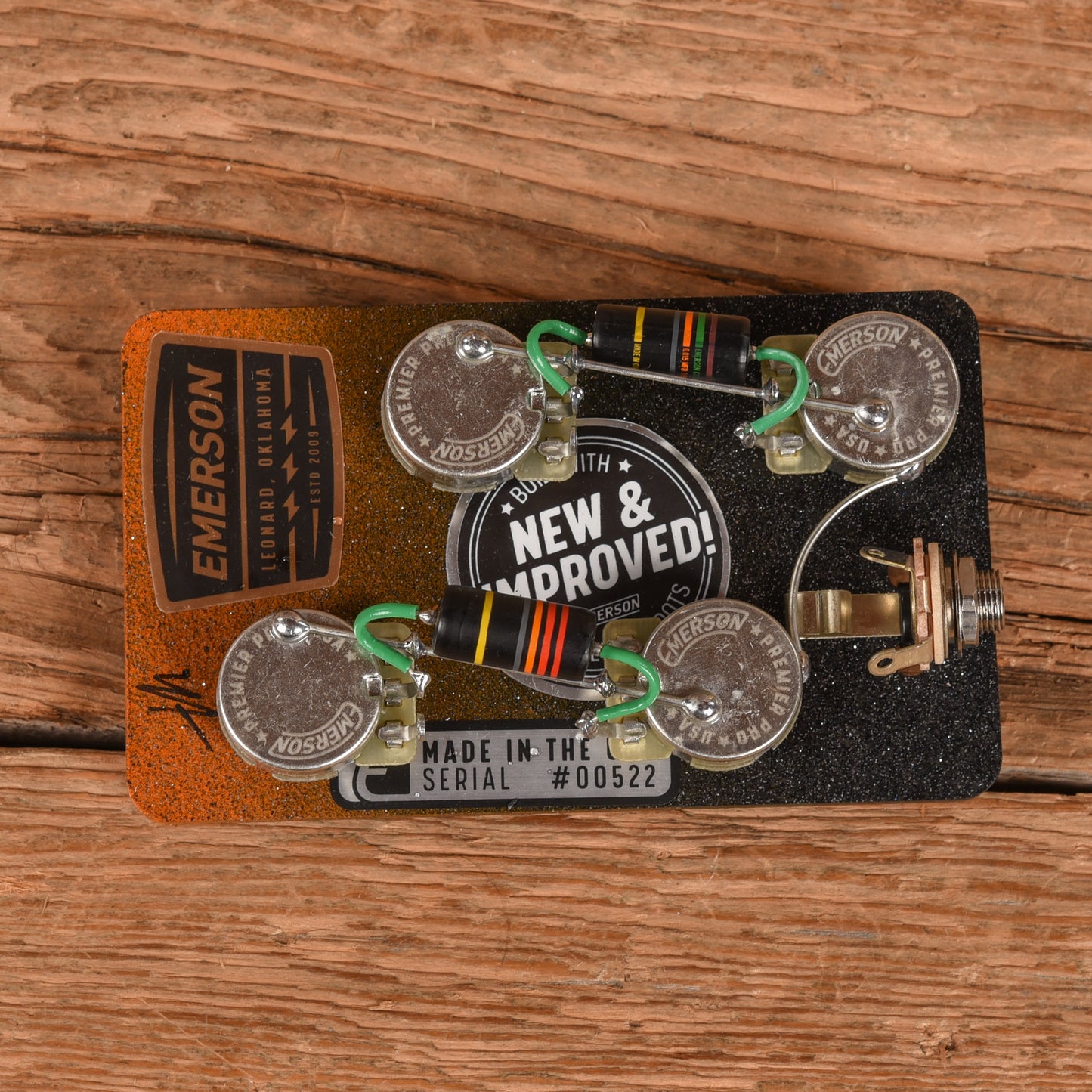 Emerson Custom Prewired Kit for Les Paul Short Shaft 3/8" (500K Pots, 0.022Uf & 0.015Uf Bumblebee) Parts / Pickguards