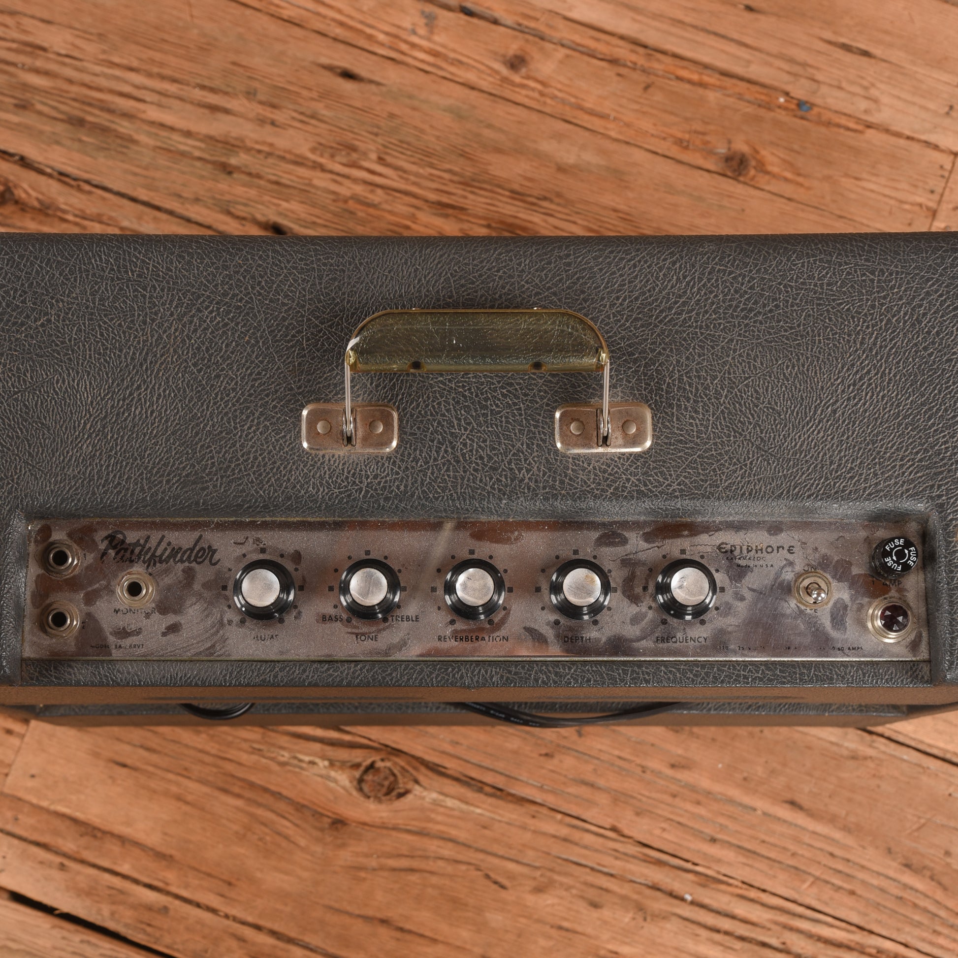 Epiphone EA-28RVT Pathfinder 15-Watt 1x12" Guitar Combo Amp  1961 Amps / Guitar Amps / Guitar Cabinets