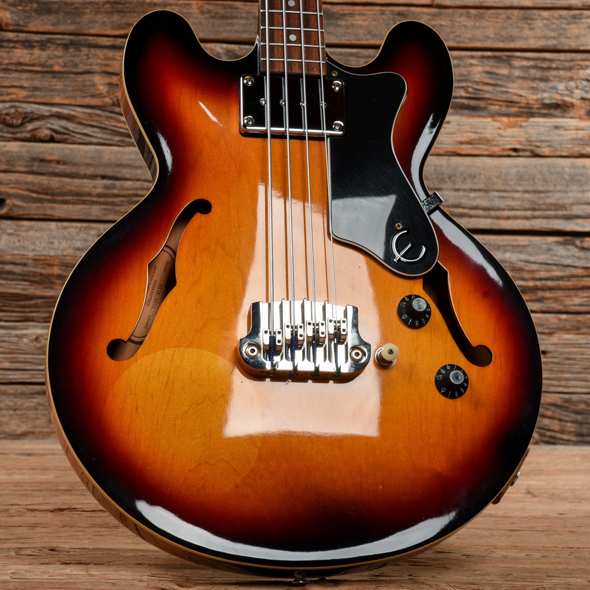 Epiphone Rivoli Sunburst 1997 Bass Guitars / 4-String