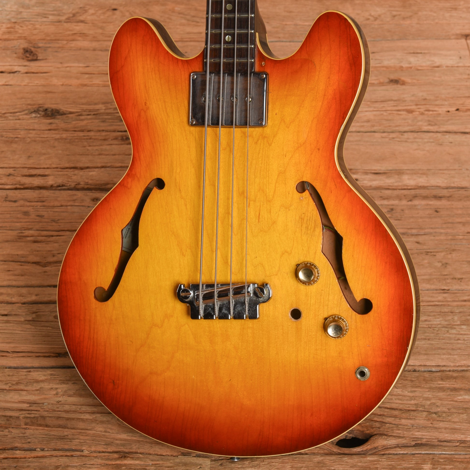 Epiphone Rivoli Sunburst 1966 Bass Guitars