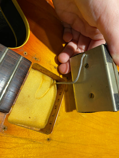 Epiphone Rivoli Sunburst 1966 Bass Guitars