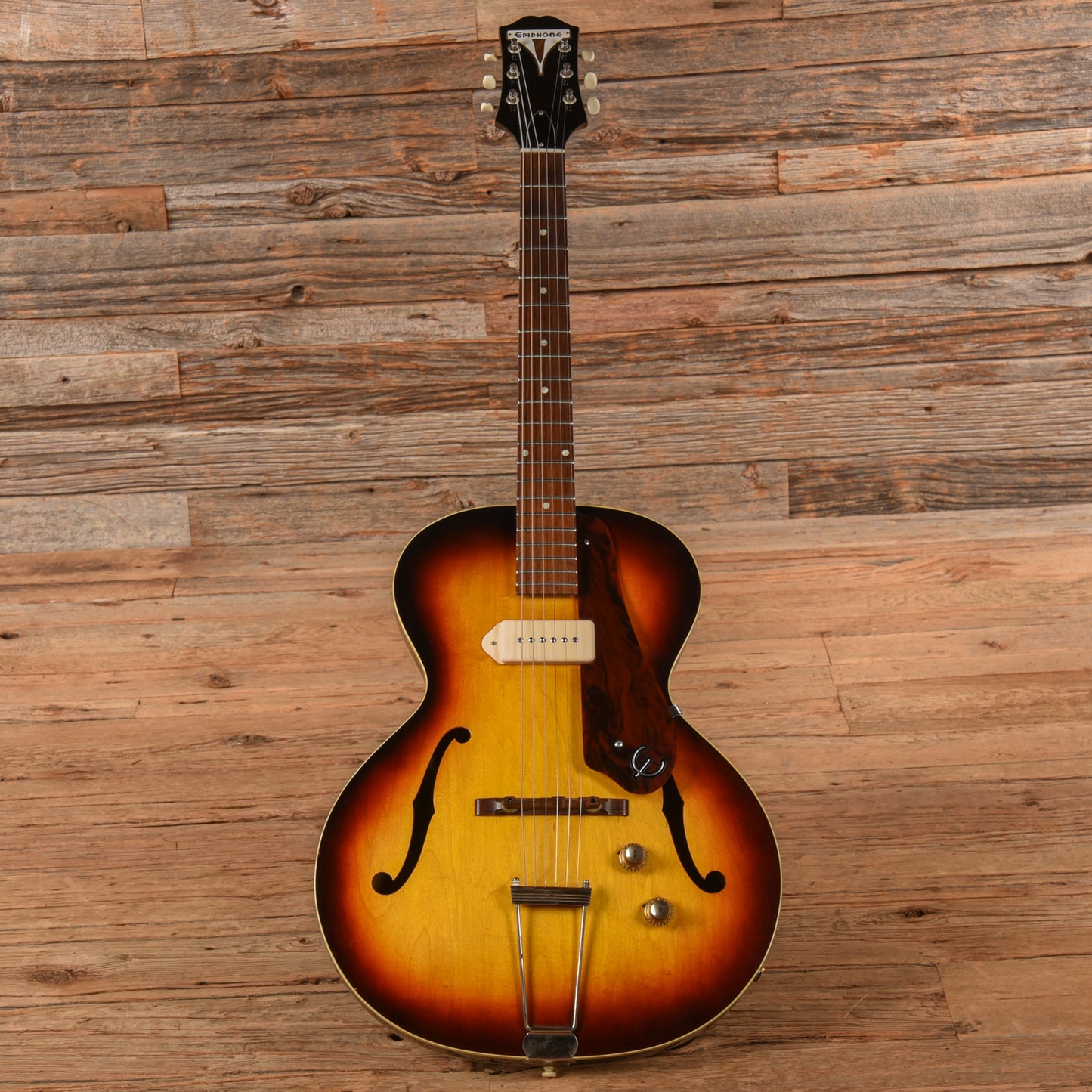 Epiphone E422T Century Sunburst 1960 Electric Guitars / Hollow Body