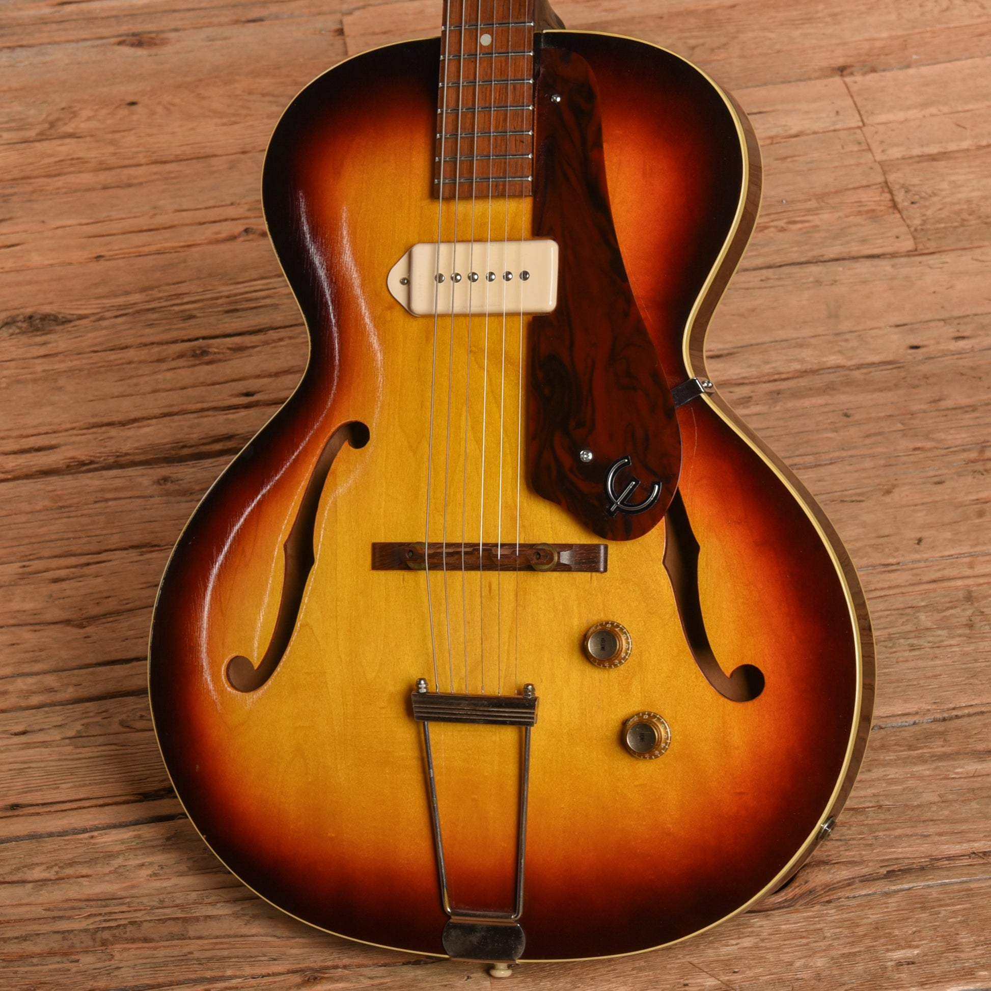Epiphone E422T Century Sunburst 1960 Electric Guitars / Hollow Body