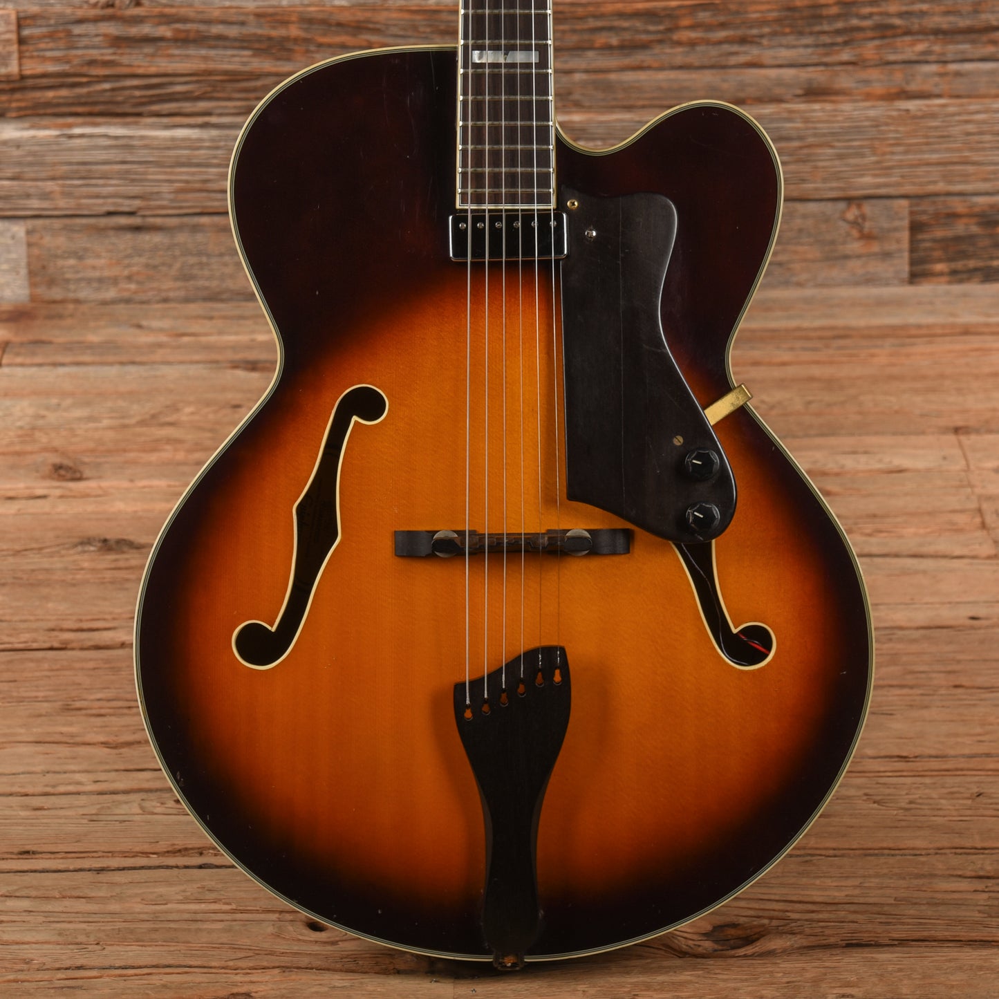 Epiphone Emperor Sunburst 1990 Electric Guitars / Hollow Body