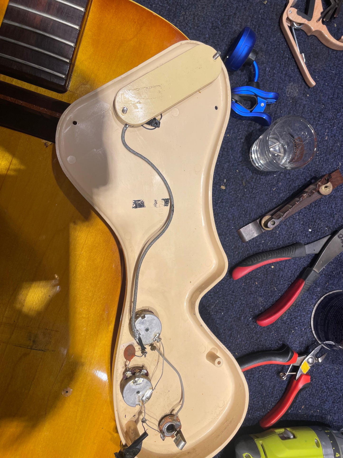 Epiphone Granada Sunburst 1964 Electric Guitars / Hollow Body