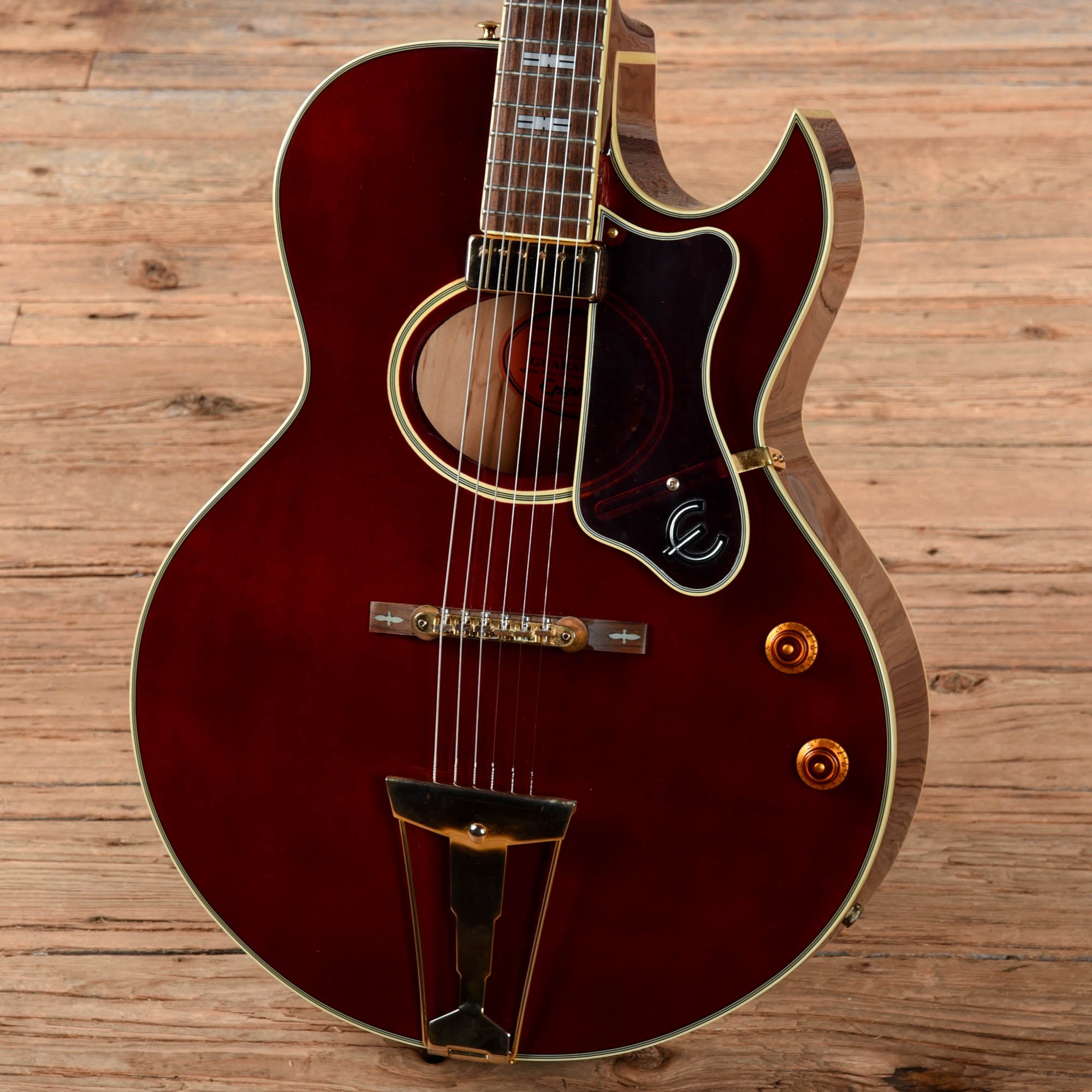 Epiphone Howard Roberts Red 2006 Electric Guitars / Hollow Body
