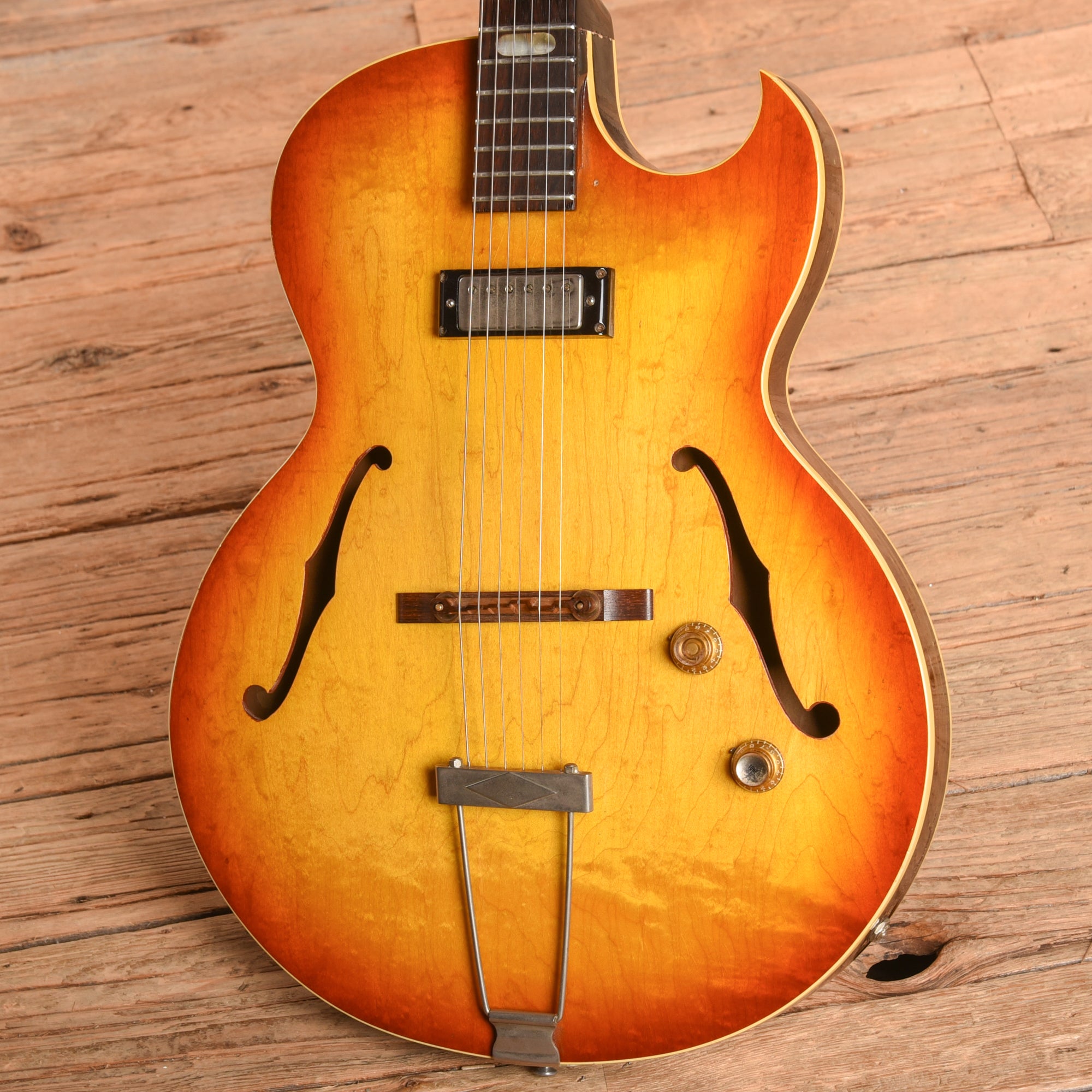Epiphone Sorrento E452T Sunburst 1965 Electric Guitars / Hollow Body