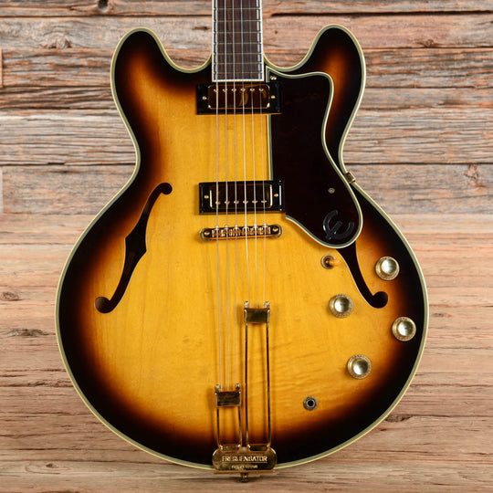 Epiphone '62 Sheraton Reissue Sunburst 1996 Electric Guitars / Semi-Hollow