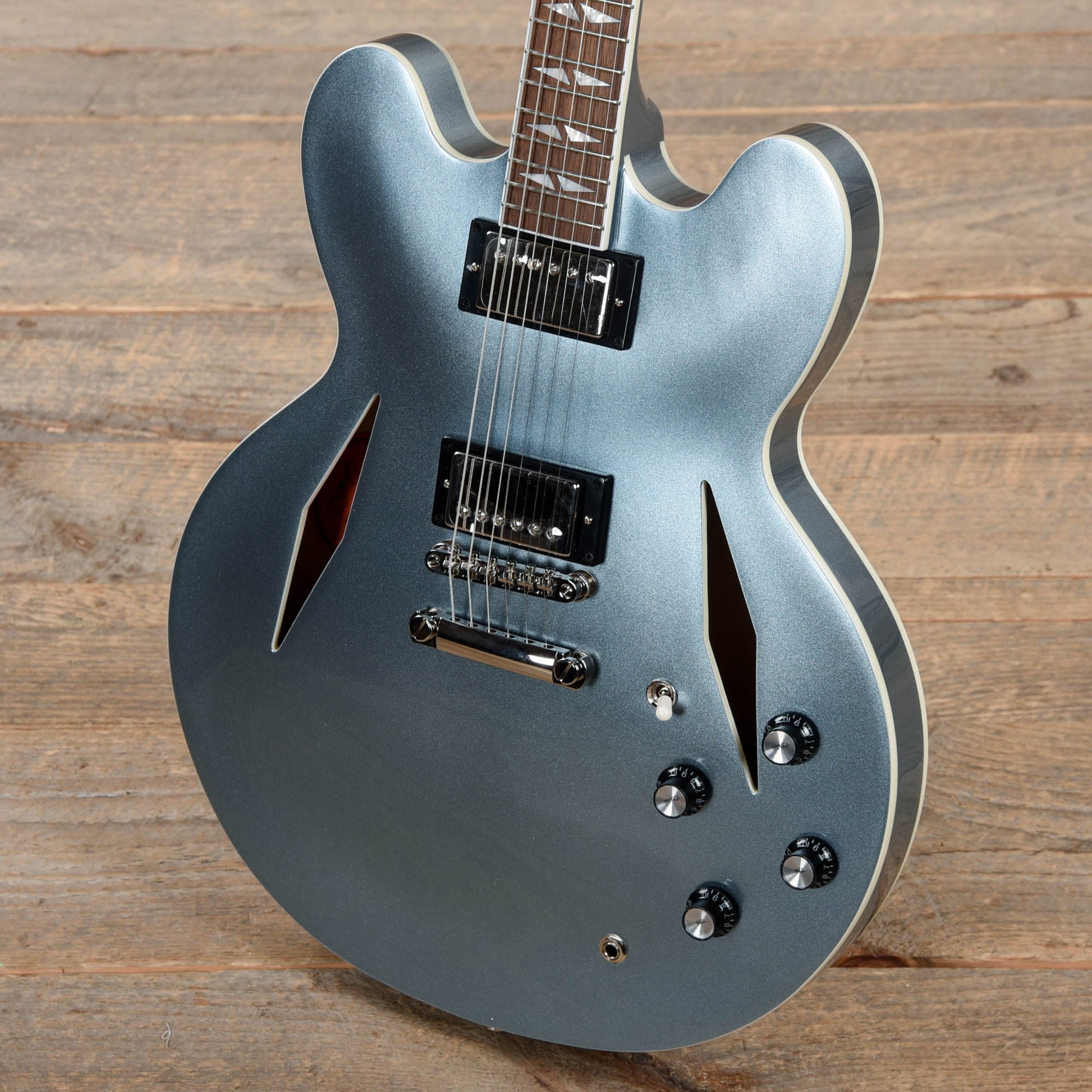 Epiphone Artist Dave Grohl DG-335 Pelham Blue Electric Guitars / Semi-Hollow