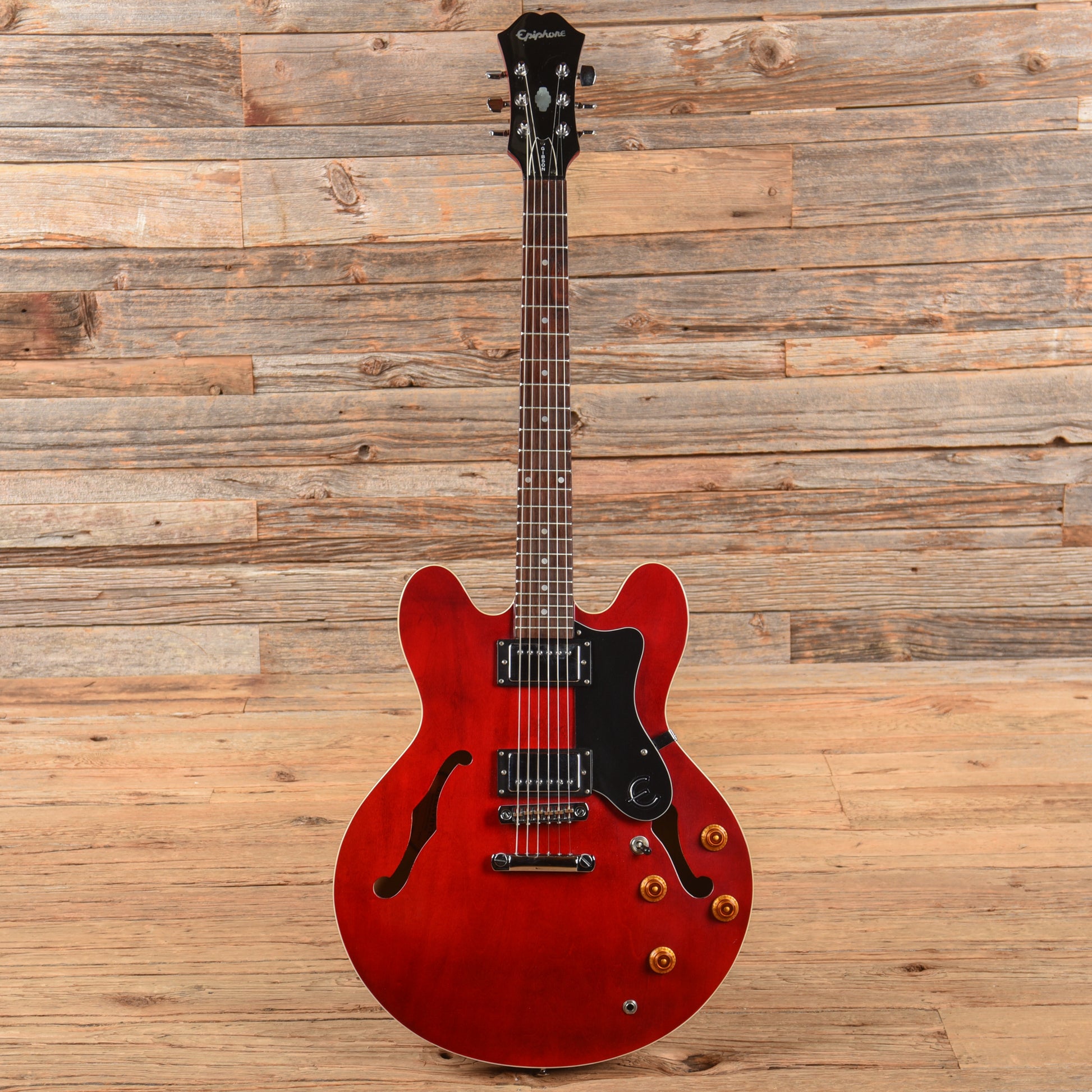 Epiphone Dot Cherry 1998 Electric Guitars / Semi-Hollow