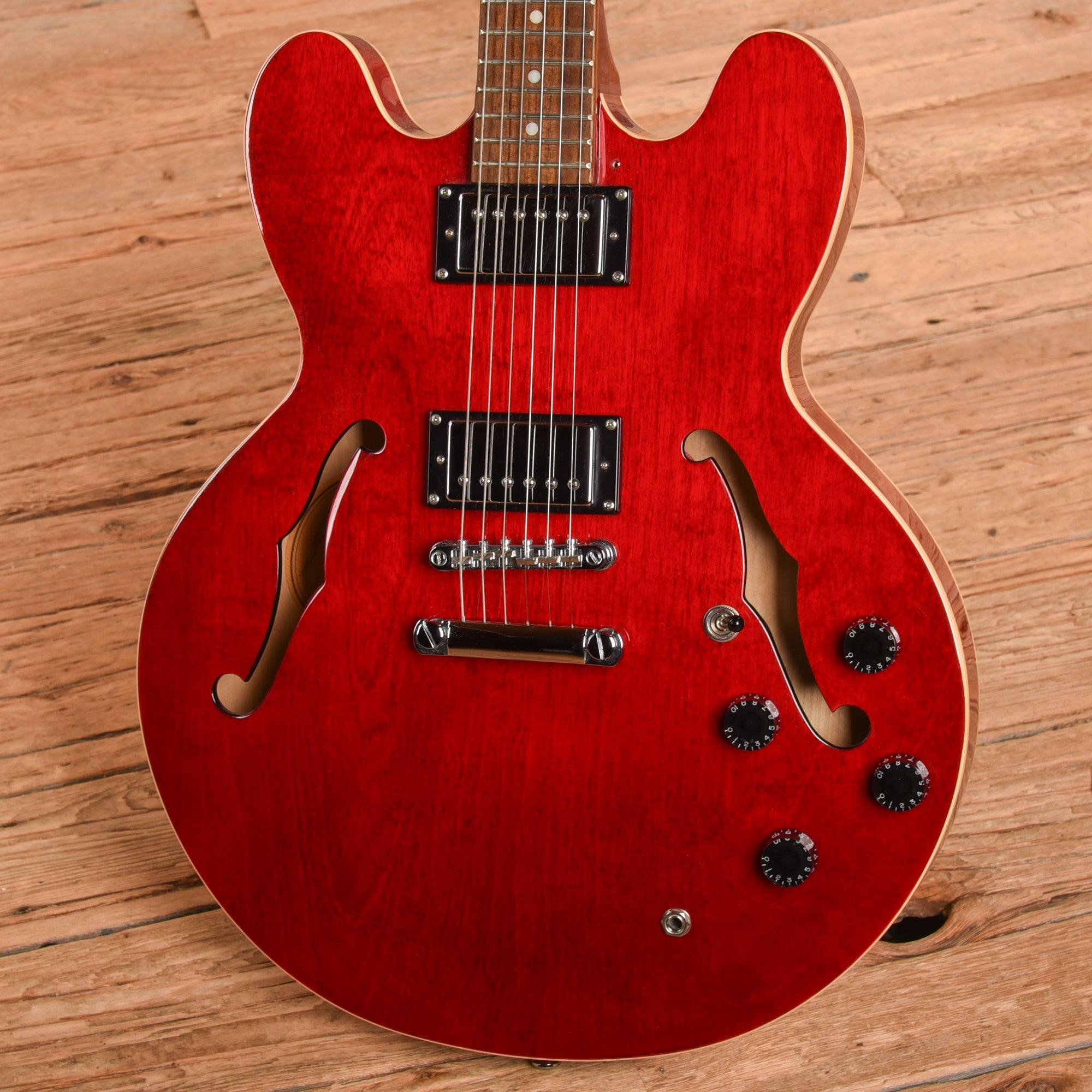 Epiphone Dot Cherry 2007 Electric Guitars / Semi-Hollow