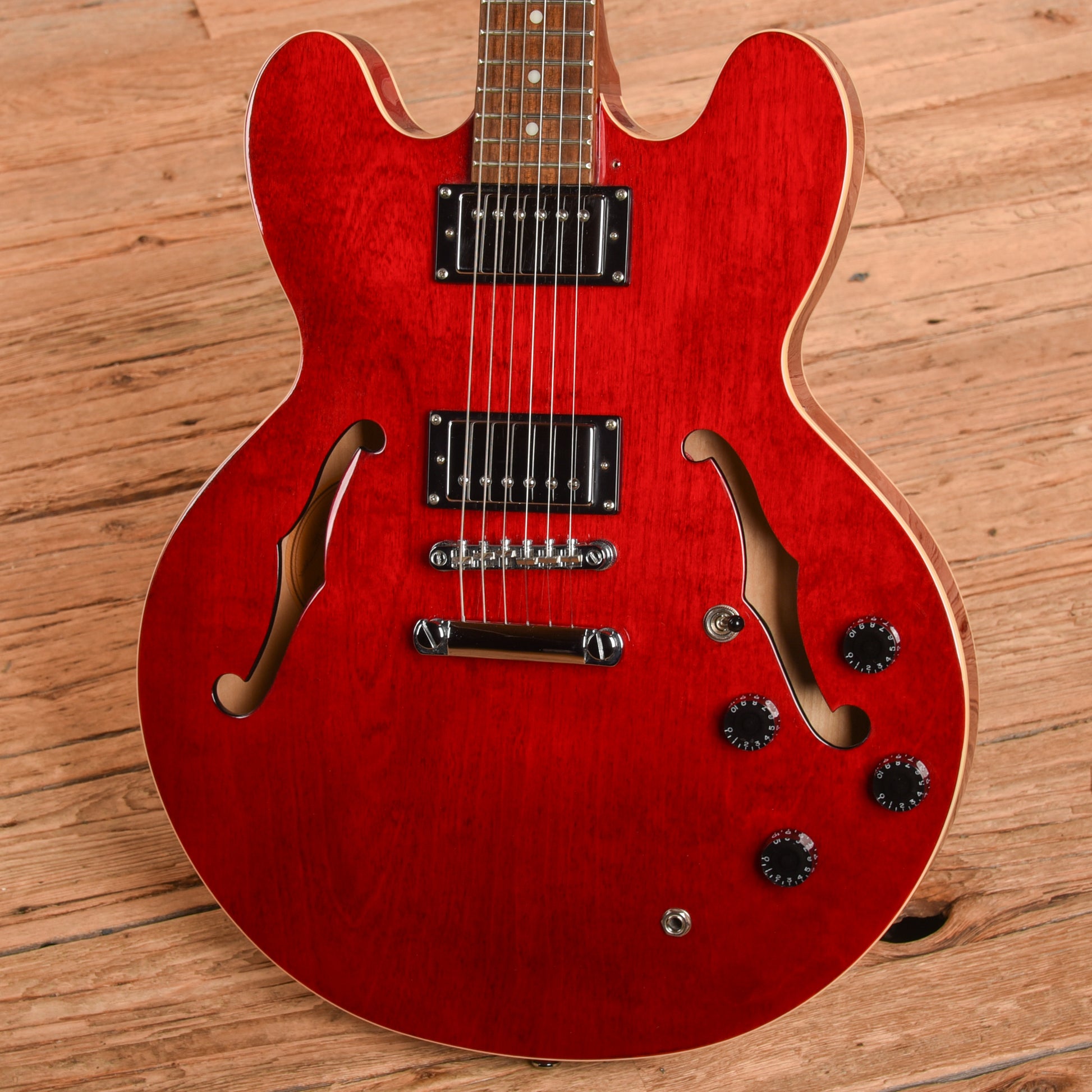Epiphone Dot Cherry 2007 Electric Guitars / Semi-Hollow