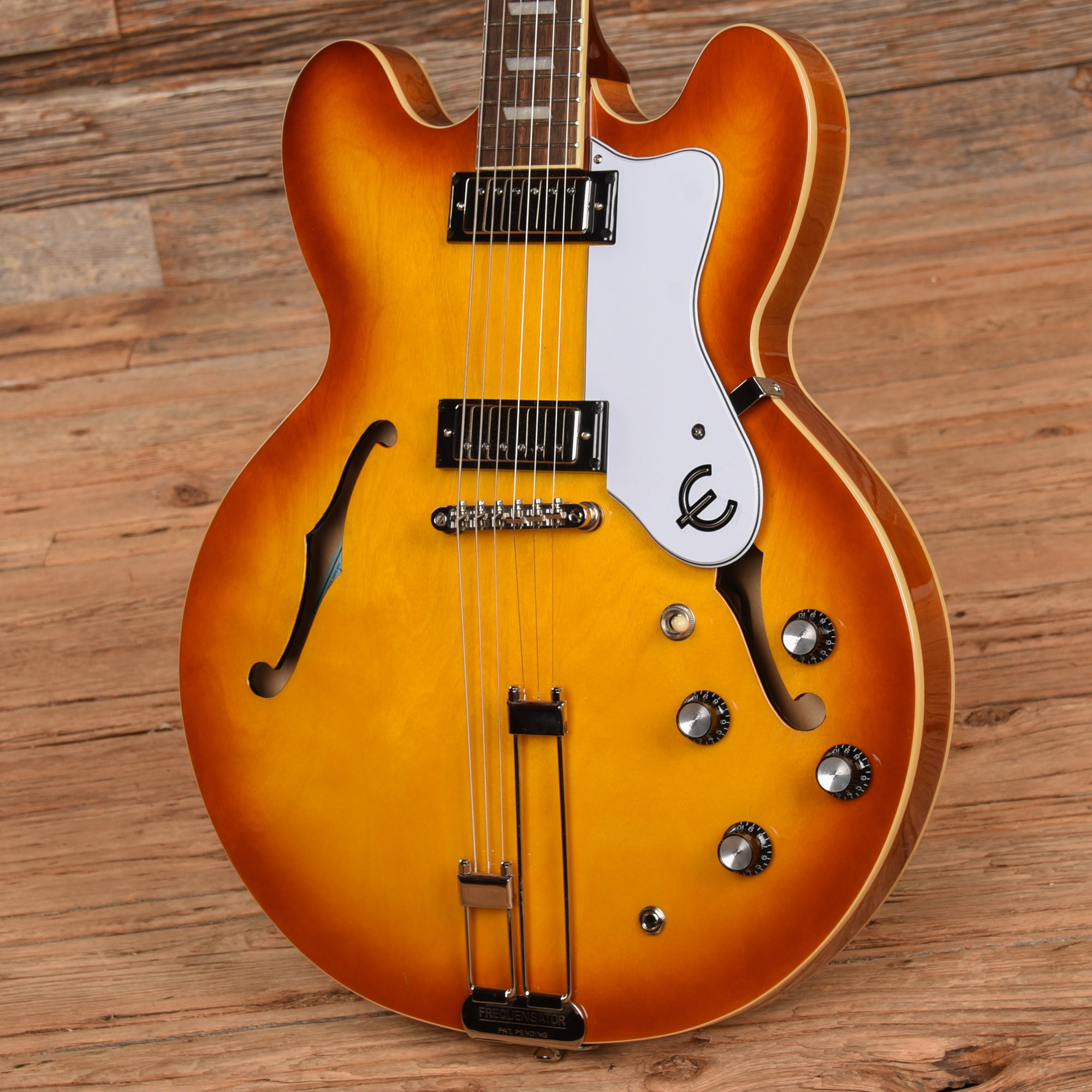Epiphone Riviera Frequensator Royal Tan 2021 Electric Guitars / Semi-Hollow