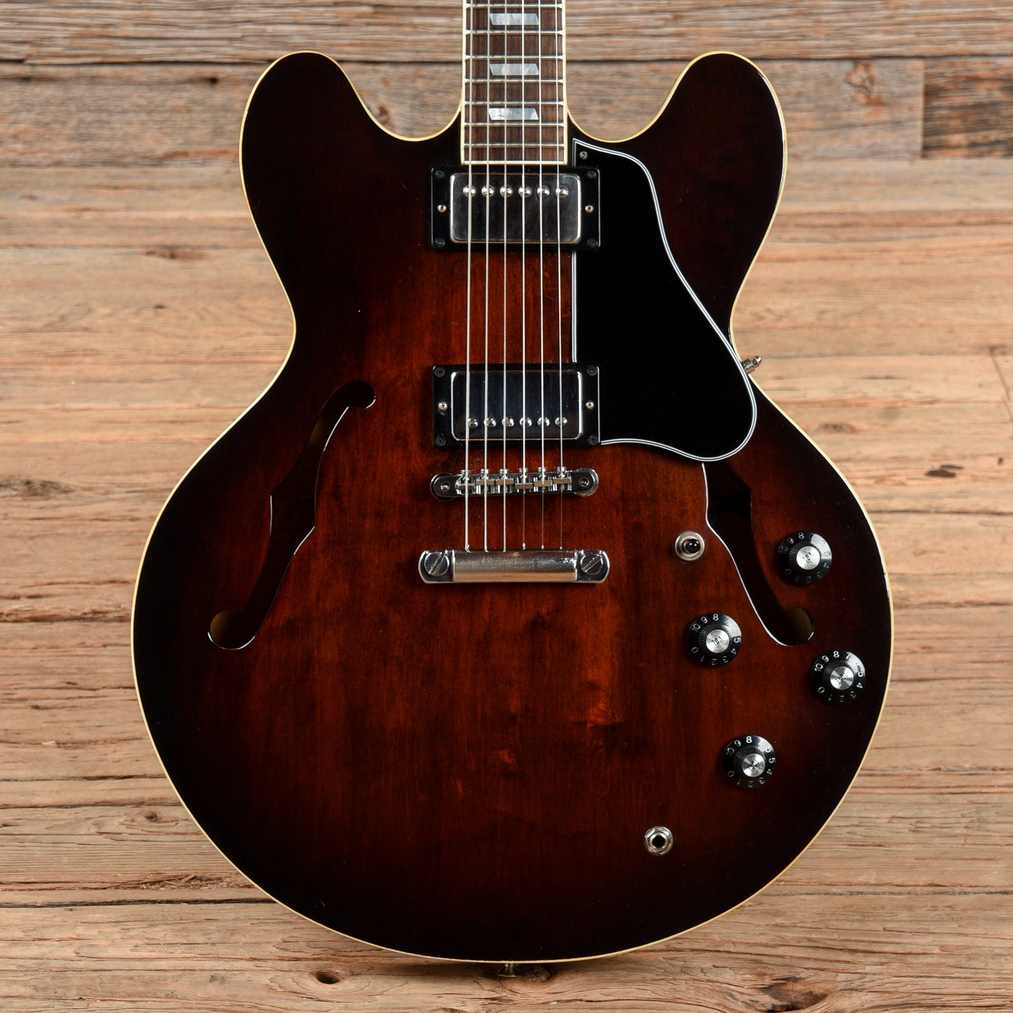 Epiphone Rivieria Walnut 1992 Electric Guitars / Semi-Hollow