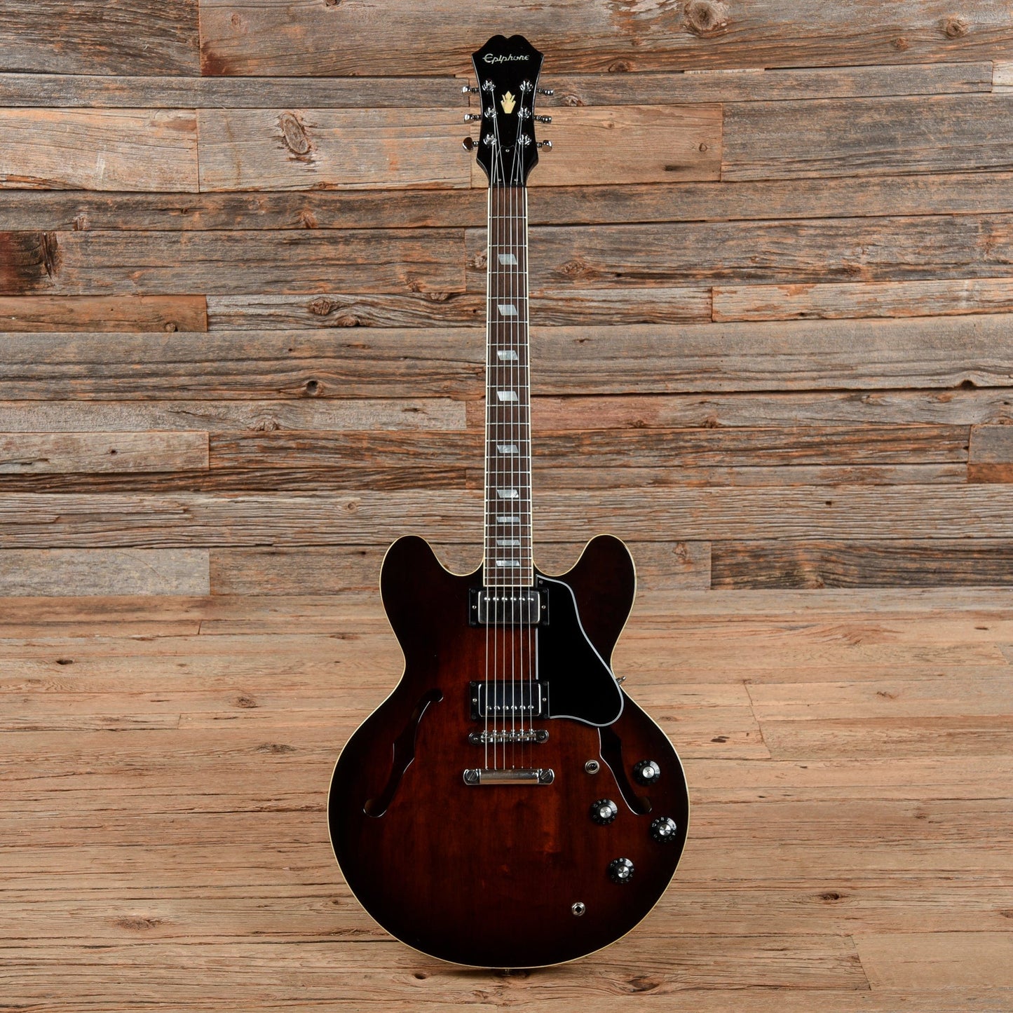 Epiphone Rivieria Walnut 1992 Electric Guitars / Semi-Hollow