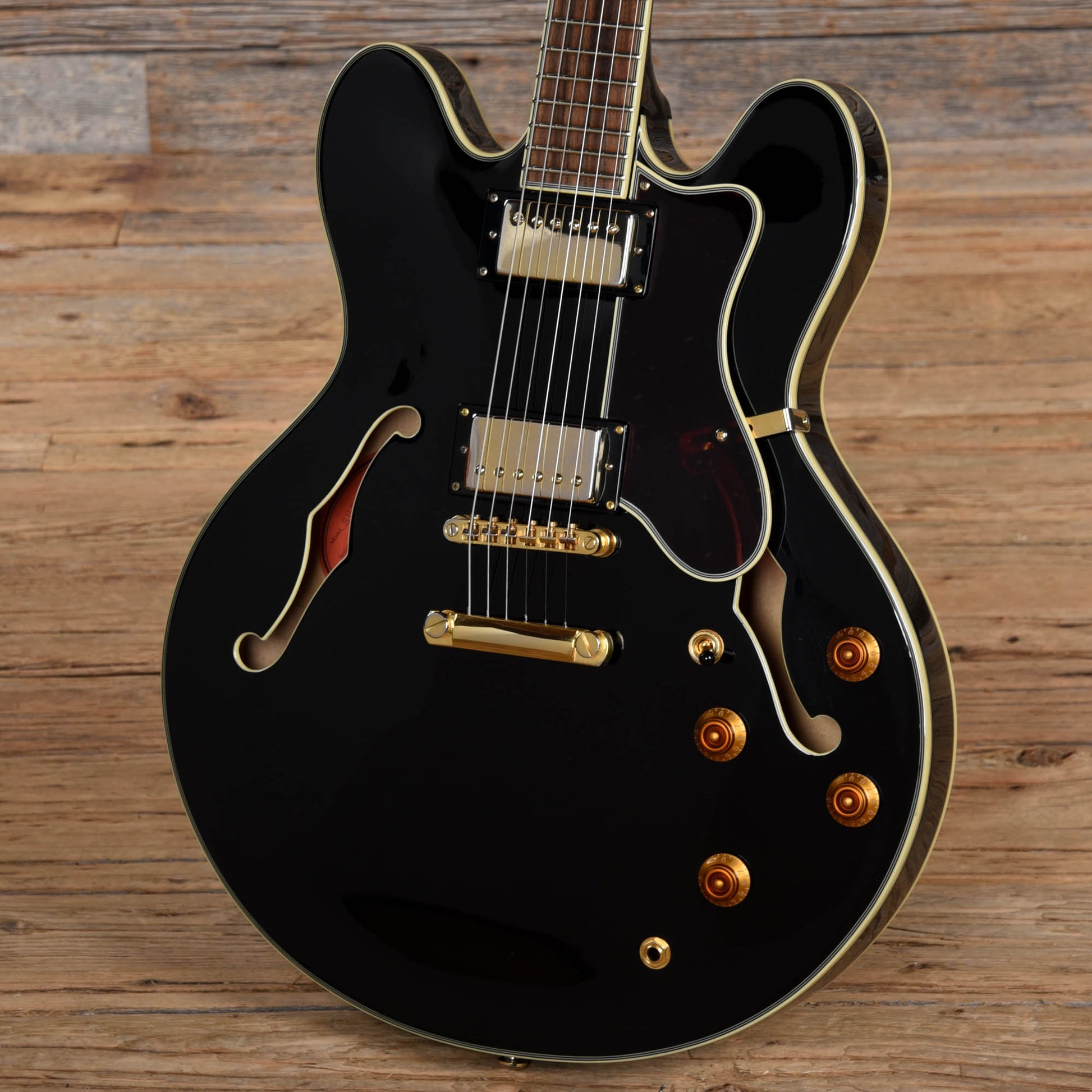 Epiphone Sheraton Black 2005 Electric Guitars / Semi-Hollow