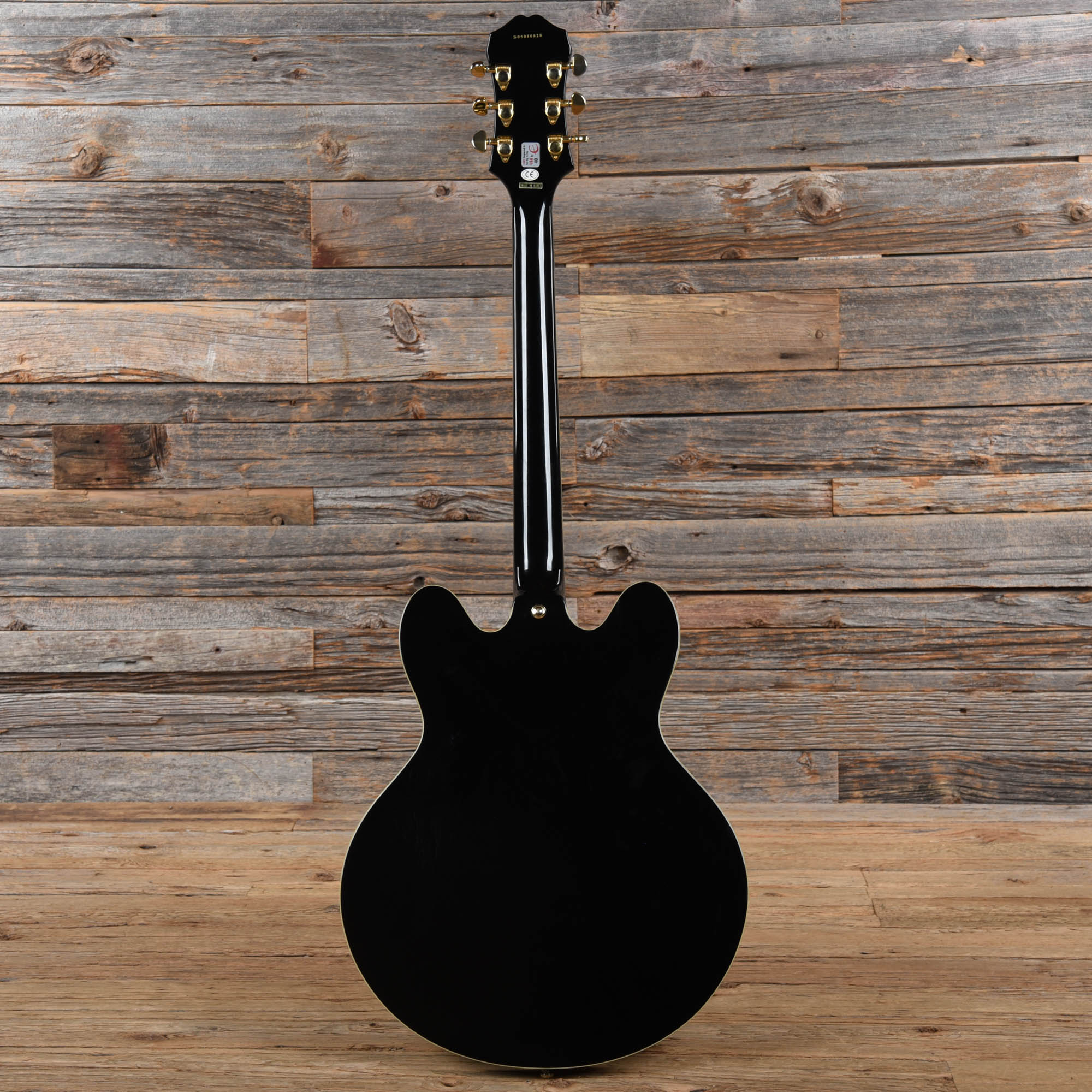 Epiphone Sheraton Black 2005 Electric Guitars / Semi-Hollow