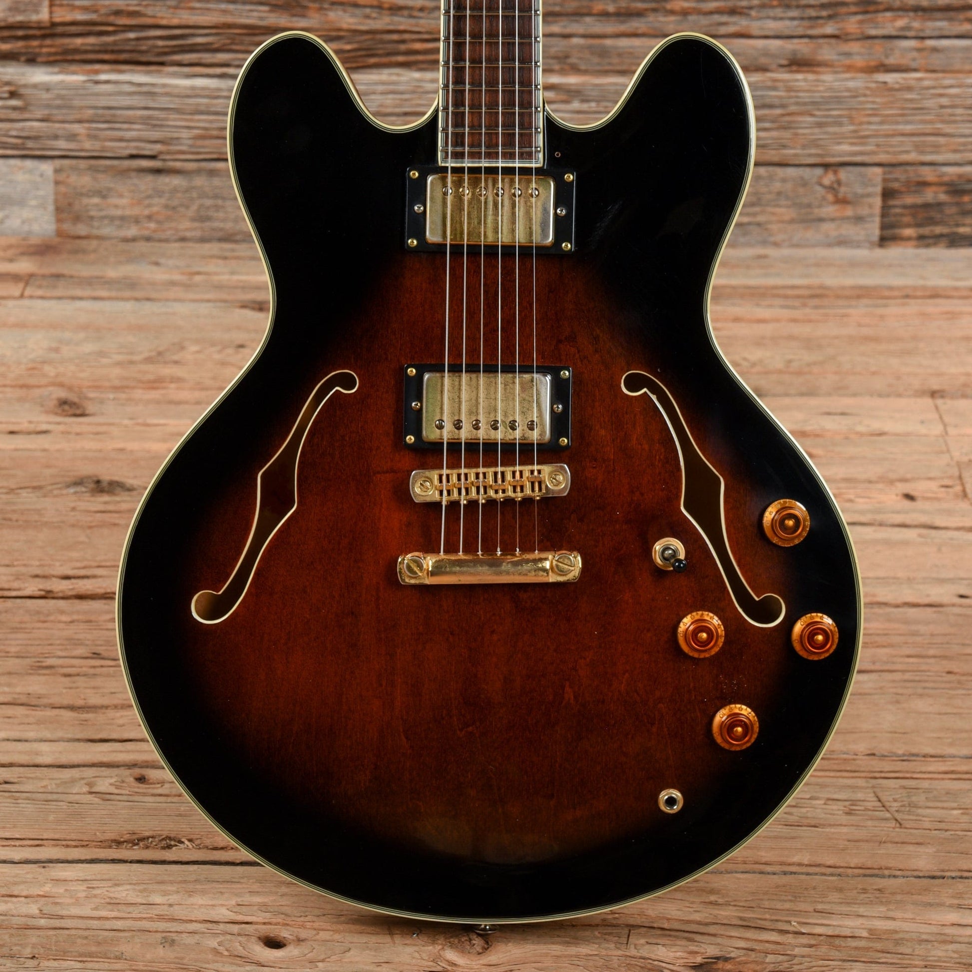 Epiphone Sheraton II Sunburst 2007 Electric Guitars / Semi-Hollow