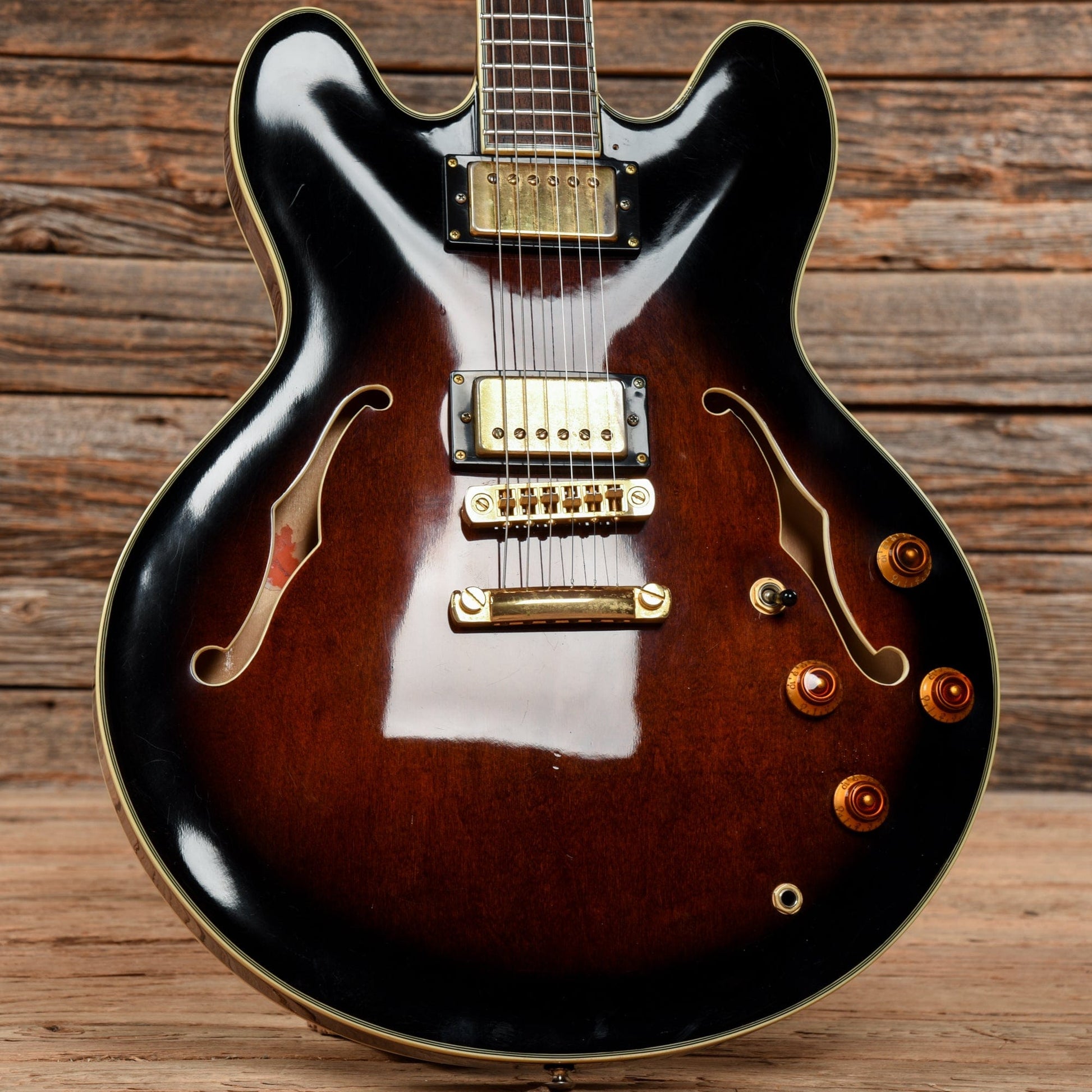 Epiphone Sheraton II Sunburst 2007 Electric Guitars / Semi-Hollow