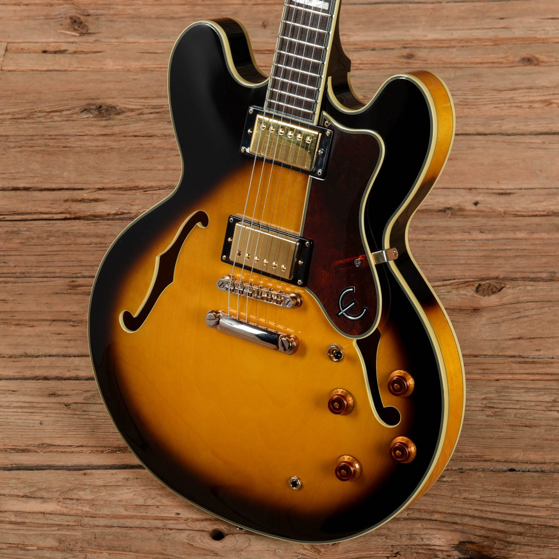 Epiphone Sheraton II Sunburst 2008 Electric Guitars / Semi-Hollow