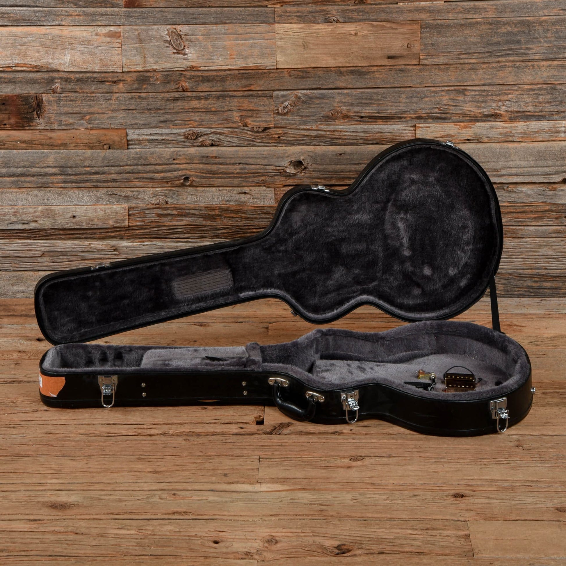 Epiphone Sheraton II Sunburst 2008 Electric Guitars / Semi-Hollow