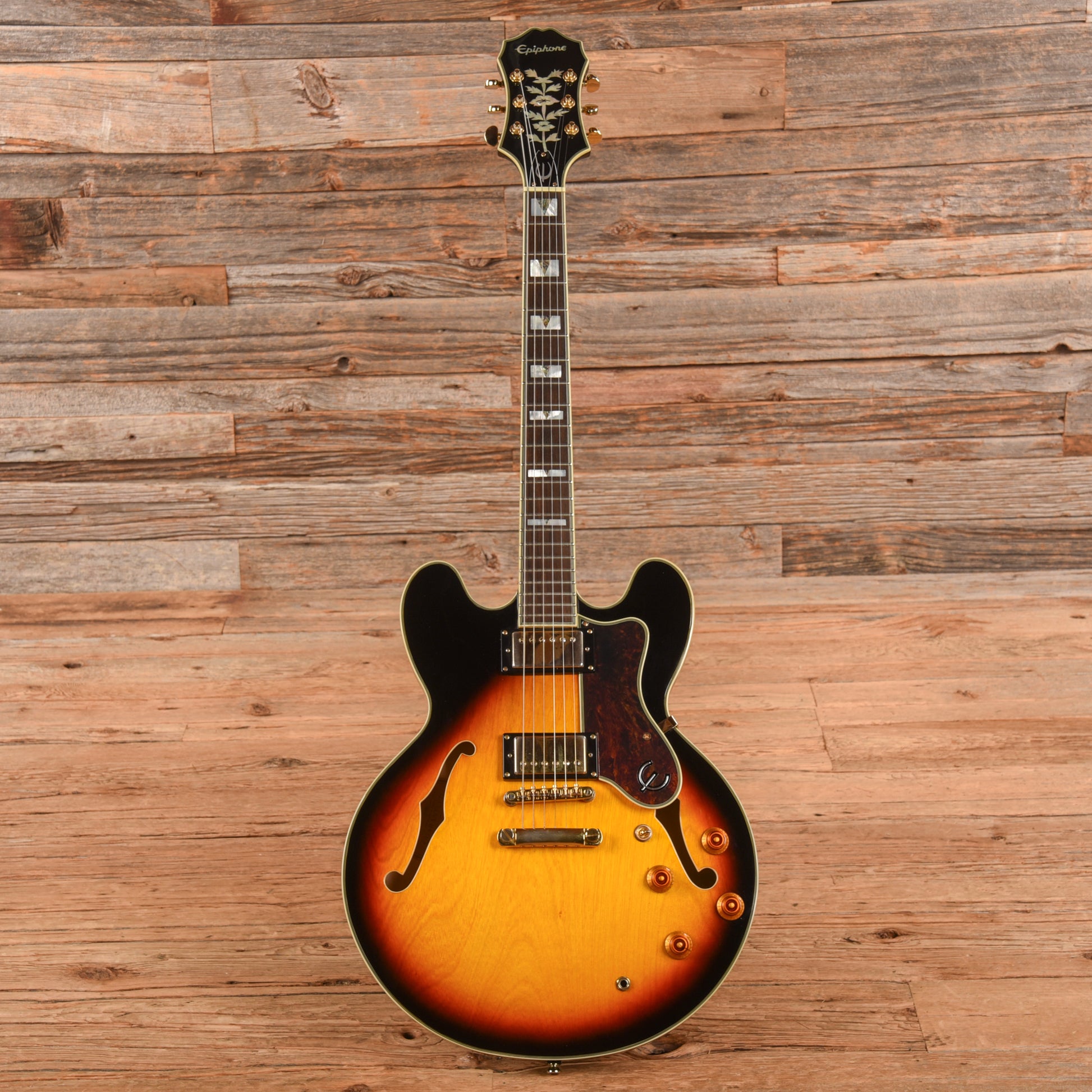 Epiphone Sheraton II Sunburst 2013 Electric Guitars / Semi-Hollow
